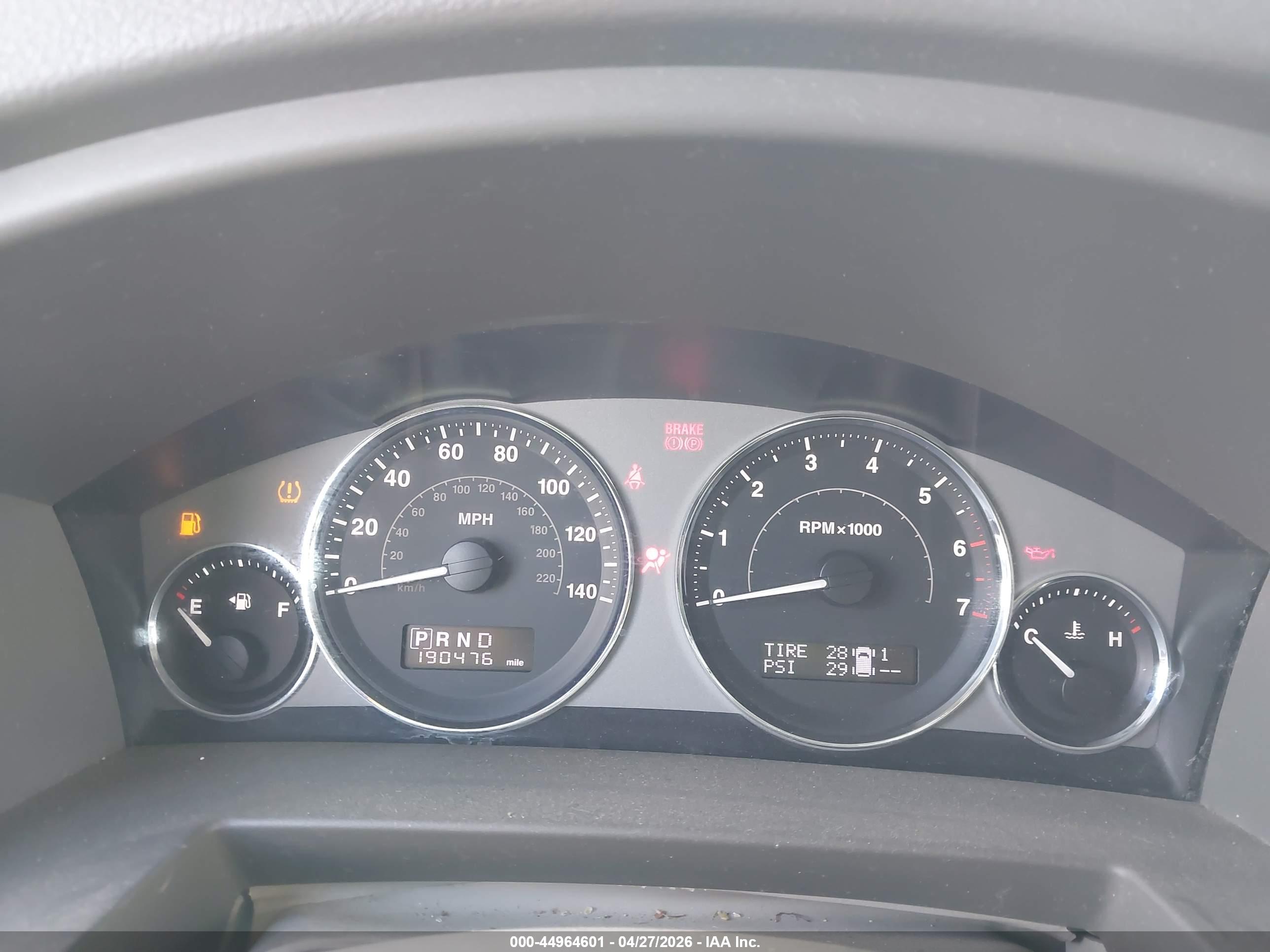 JEEP COMMANDER image 7