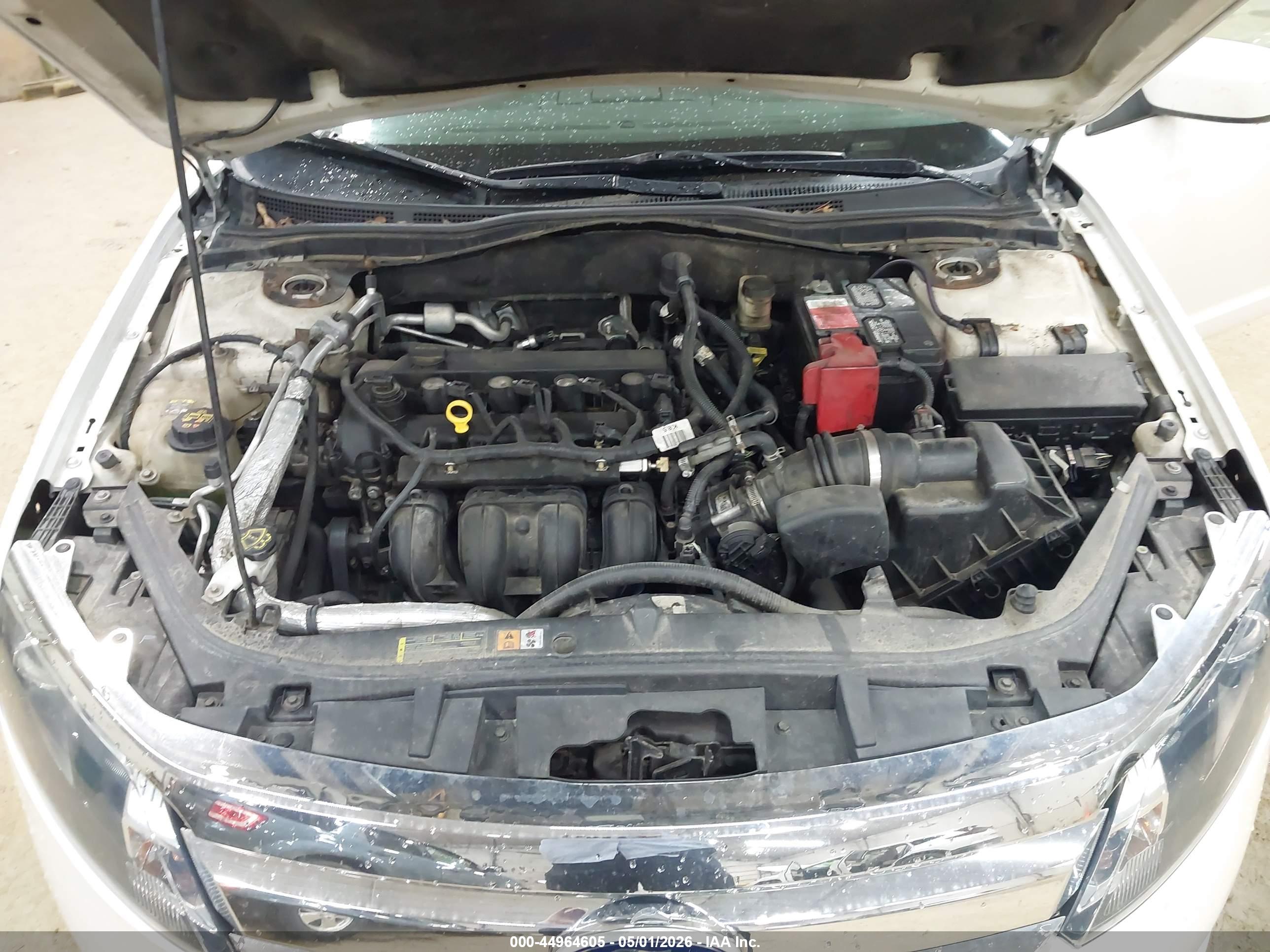 FORD FUSION image 10