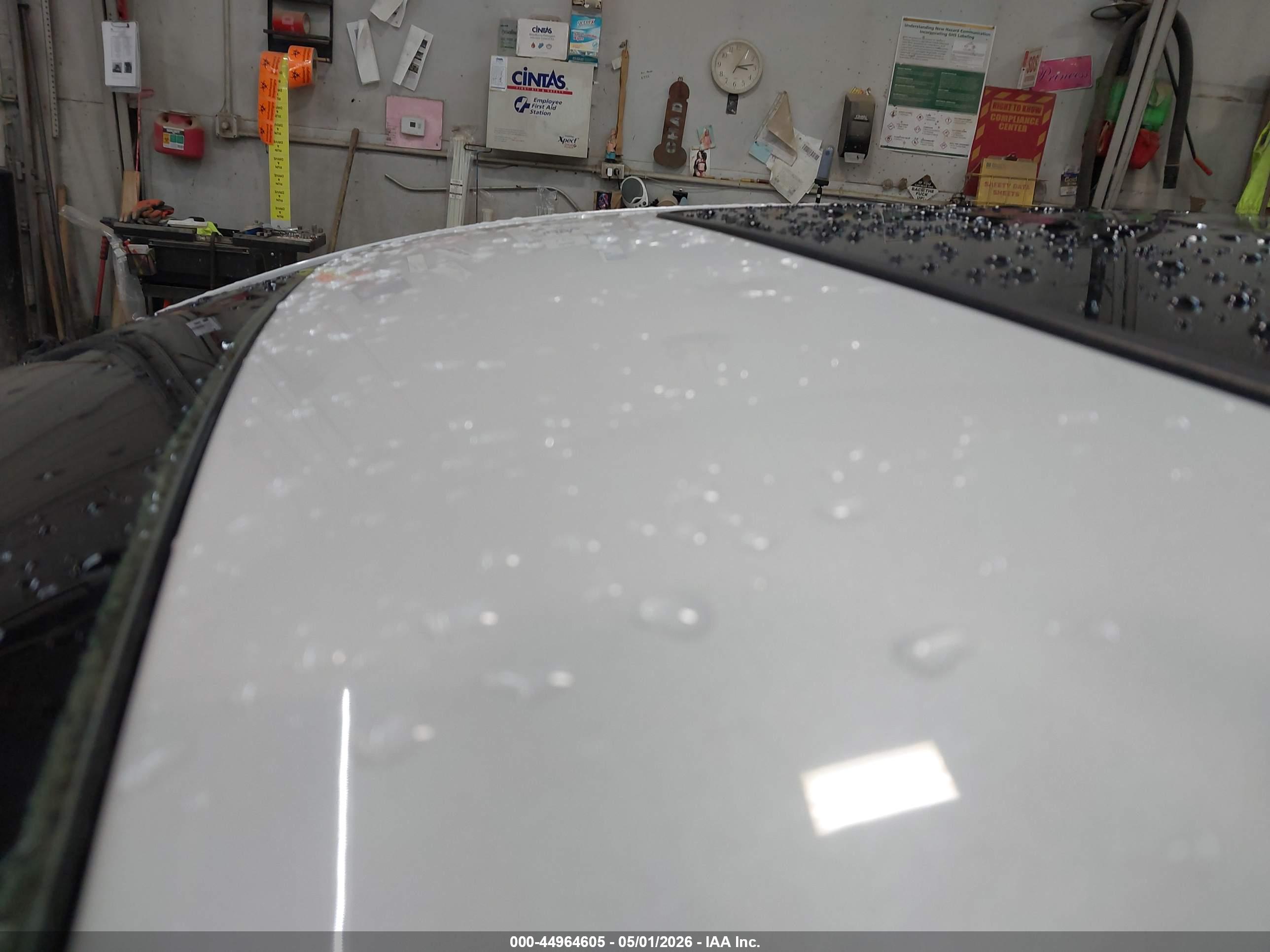 FORD FUSION image 6