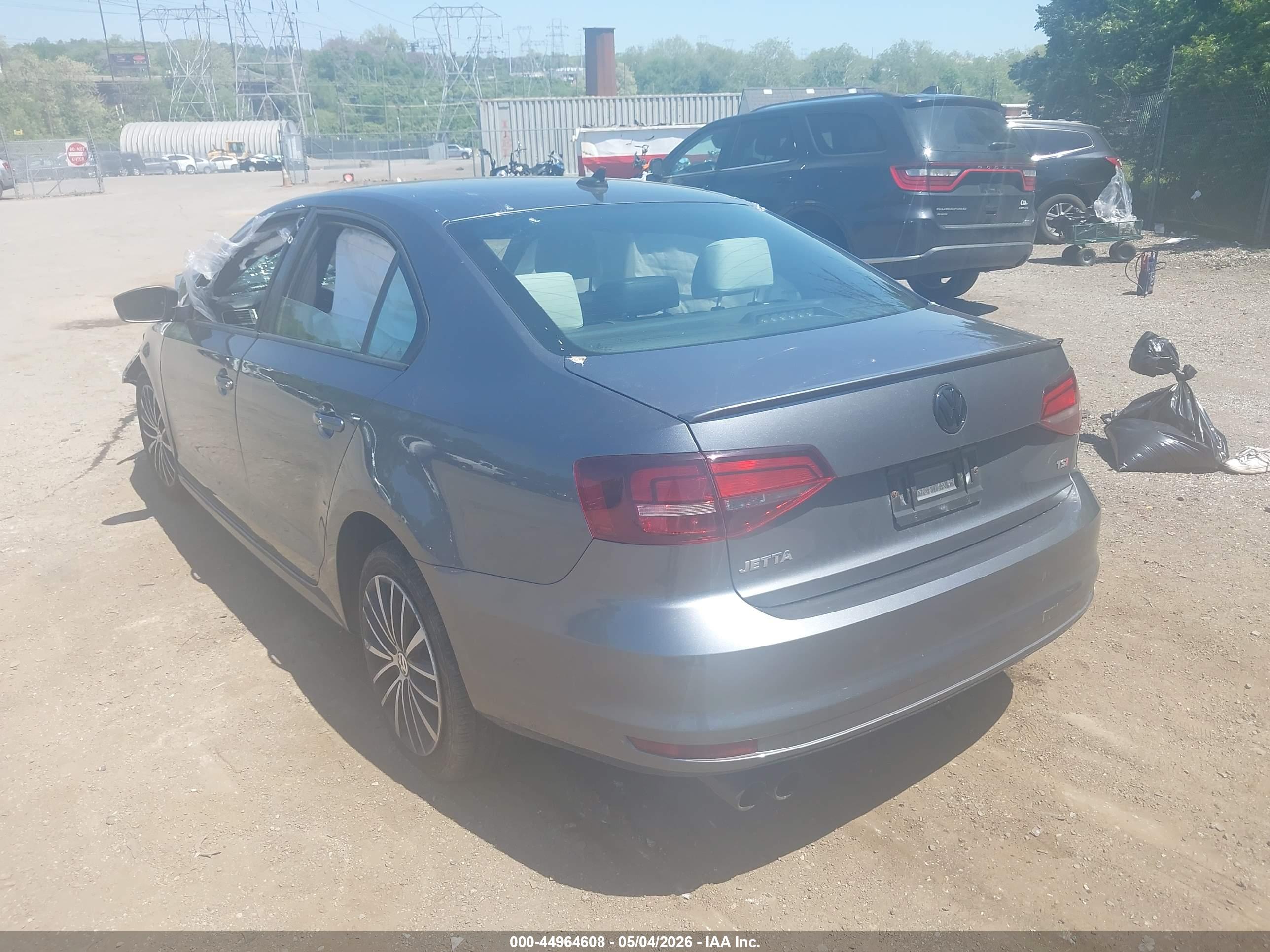 VOLKSWAGEN JETTA image 3
