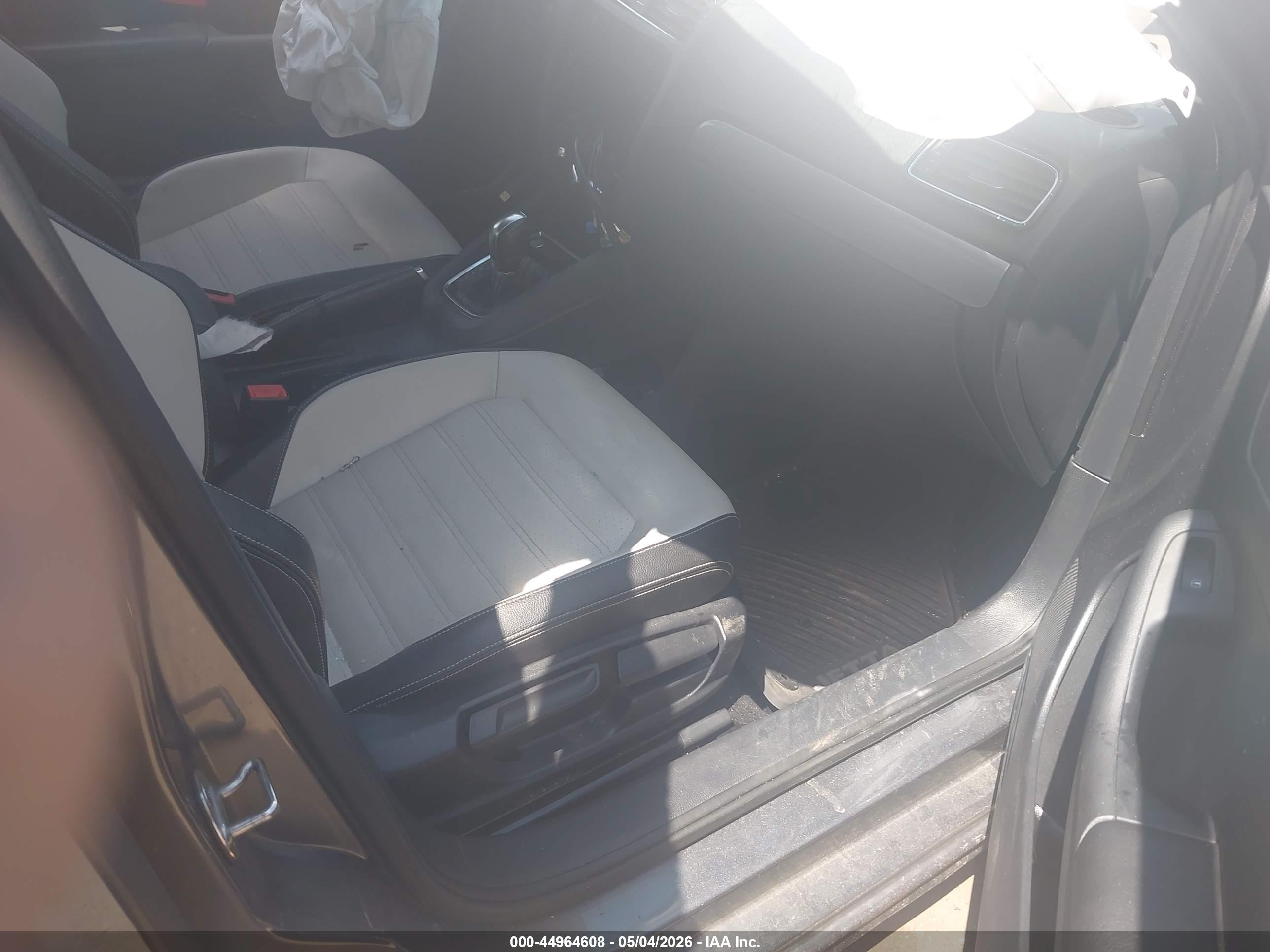 VOLKSWAGEN JETTA image 5