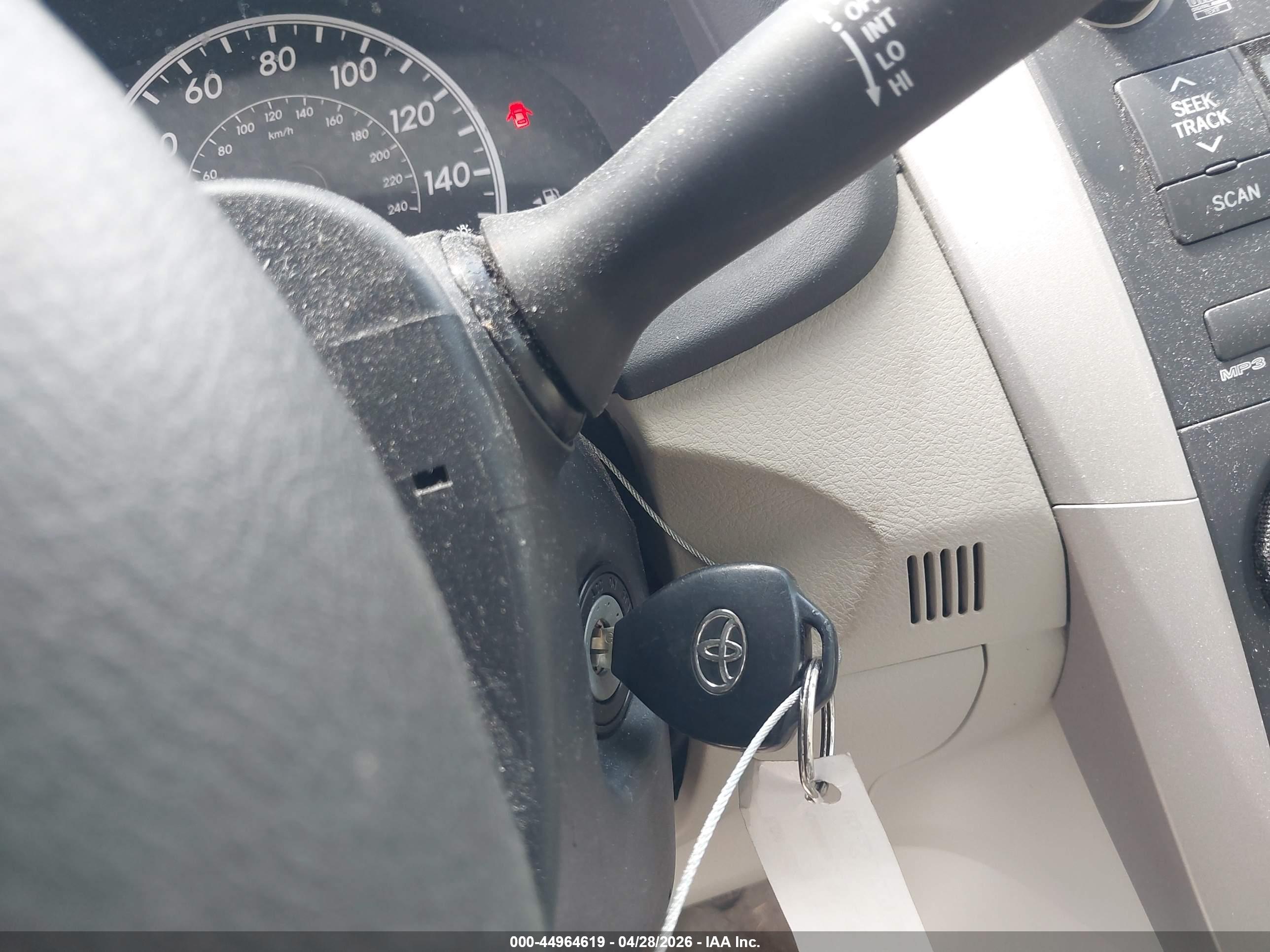 TOYOTA COROLLA image 11