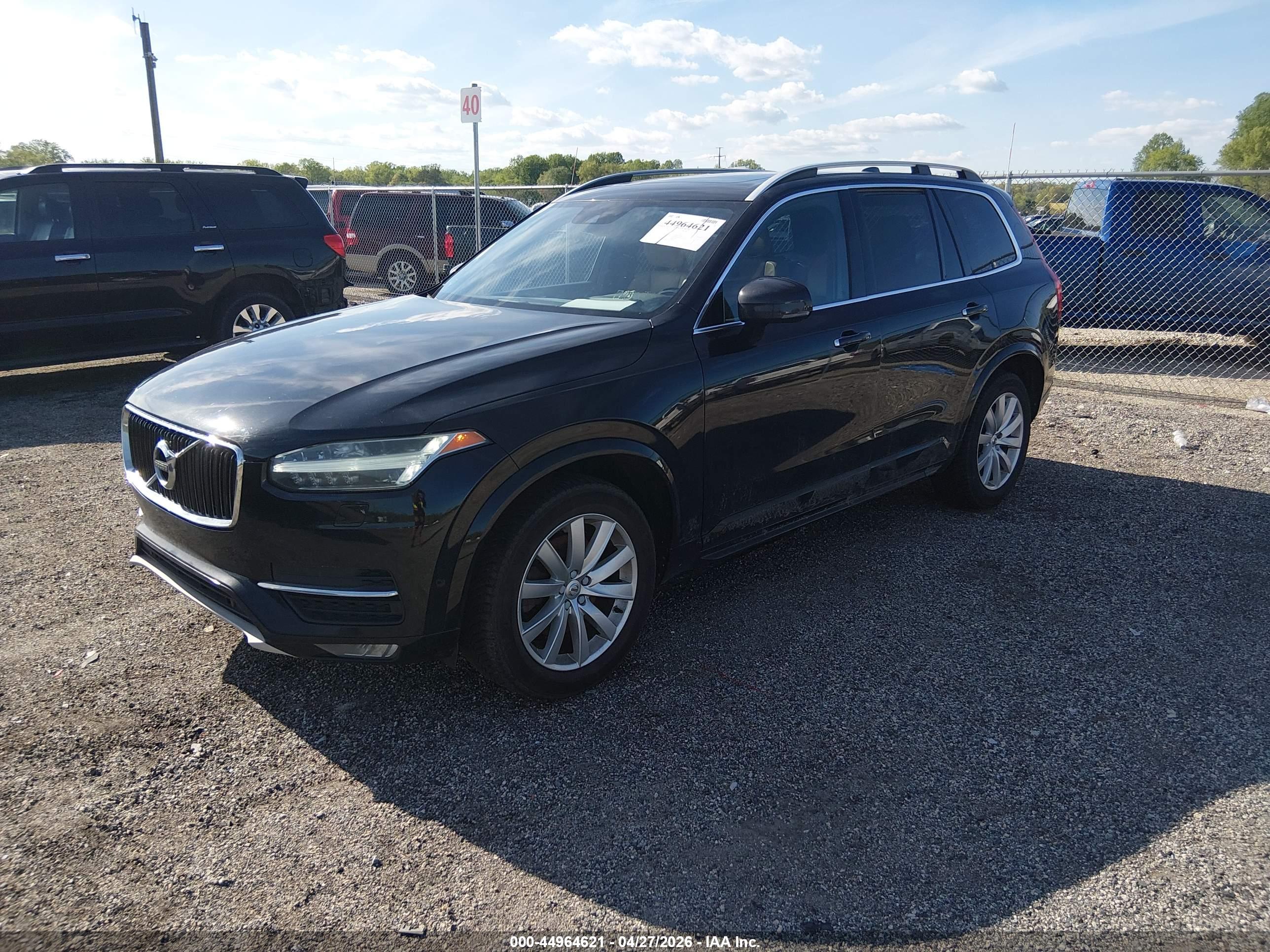VOLVO XC90 image 2