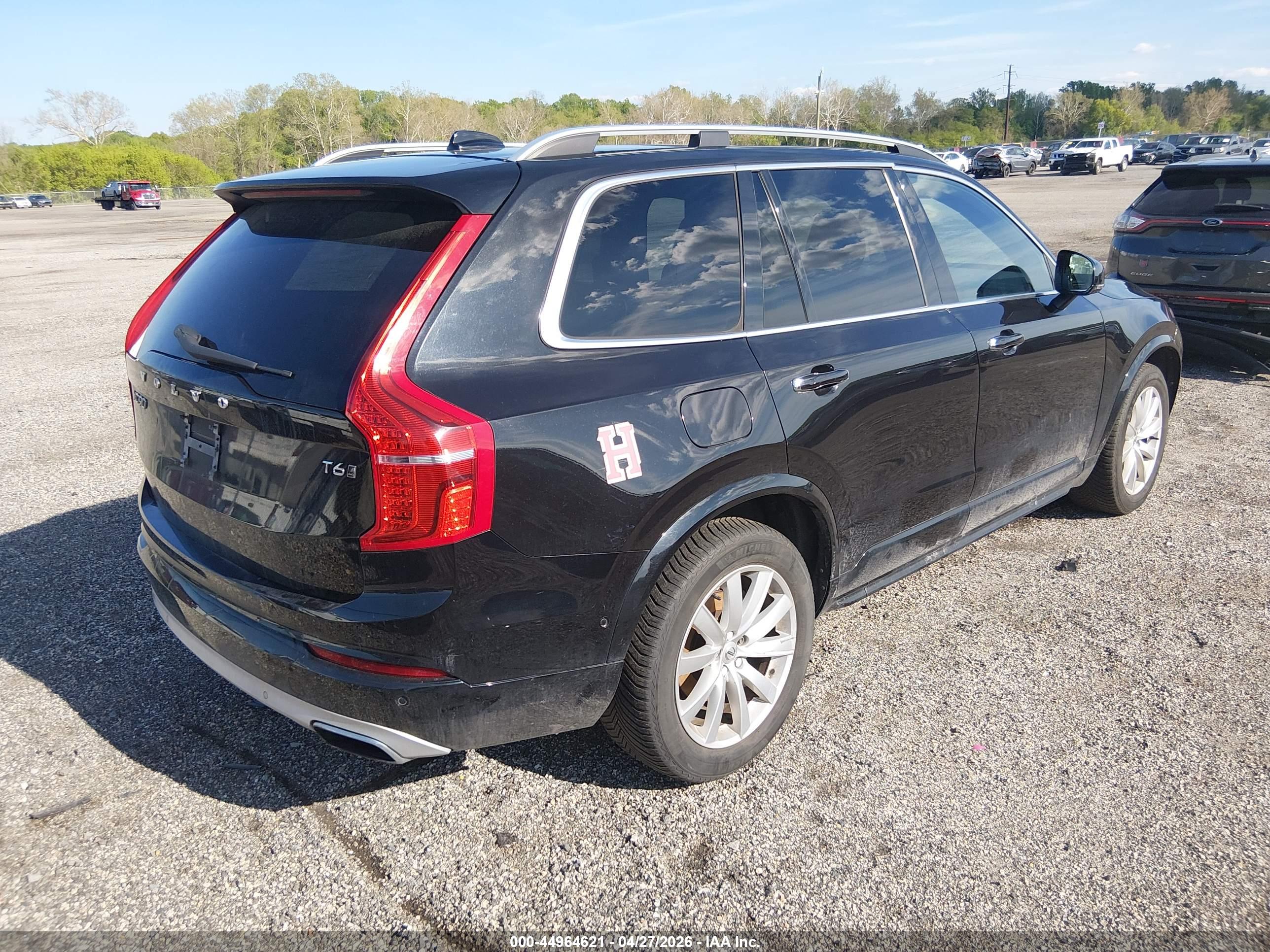VOLVO XC90 image 4