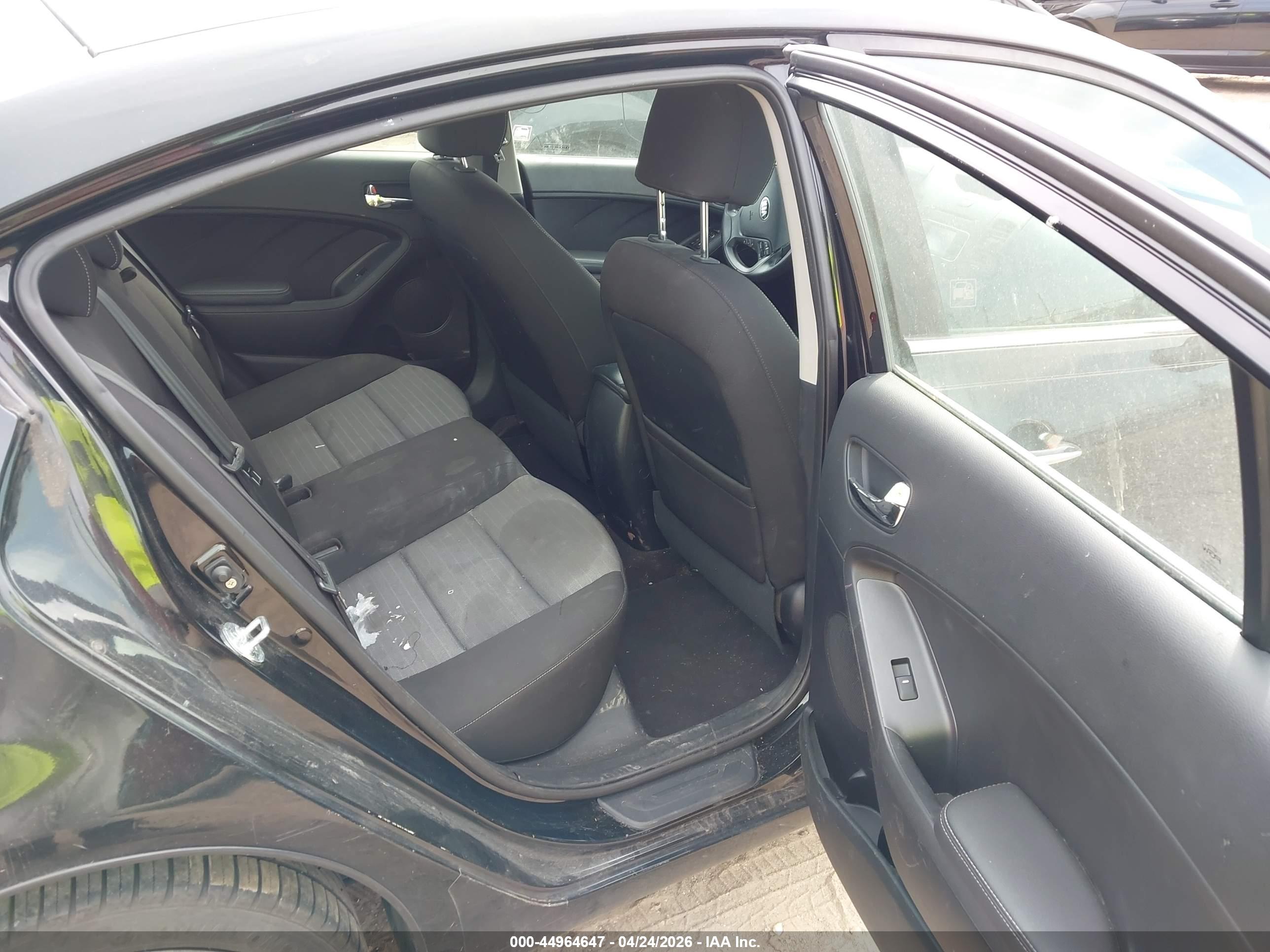KIA FORTE image 8