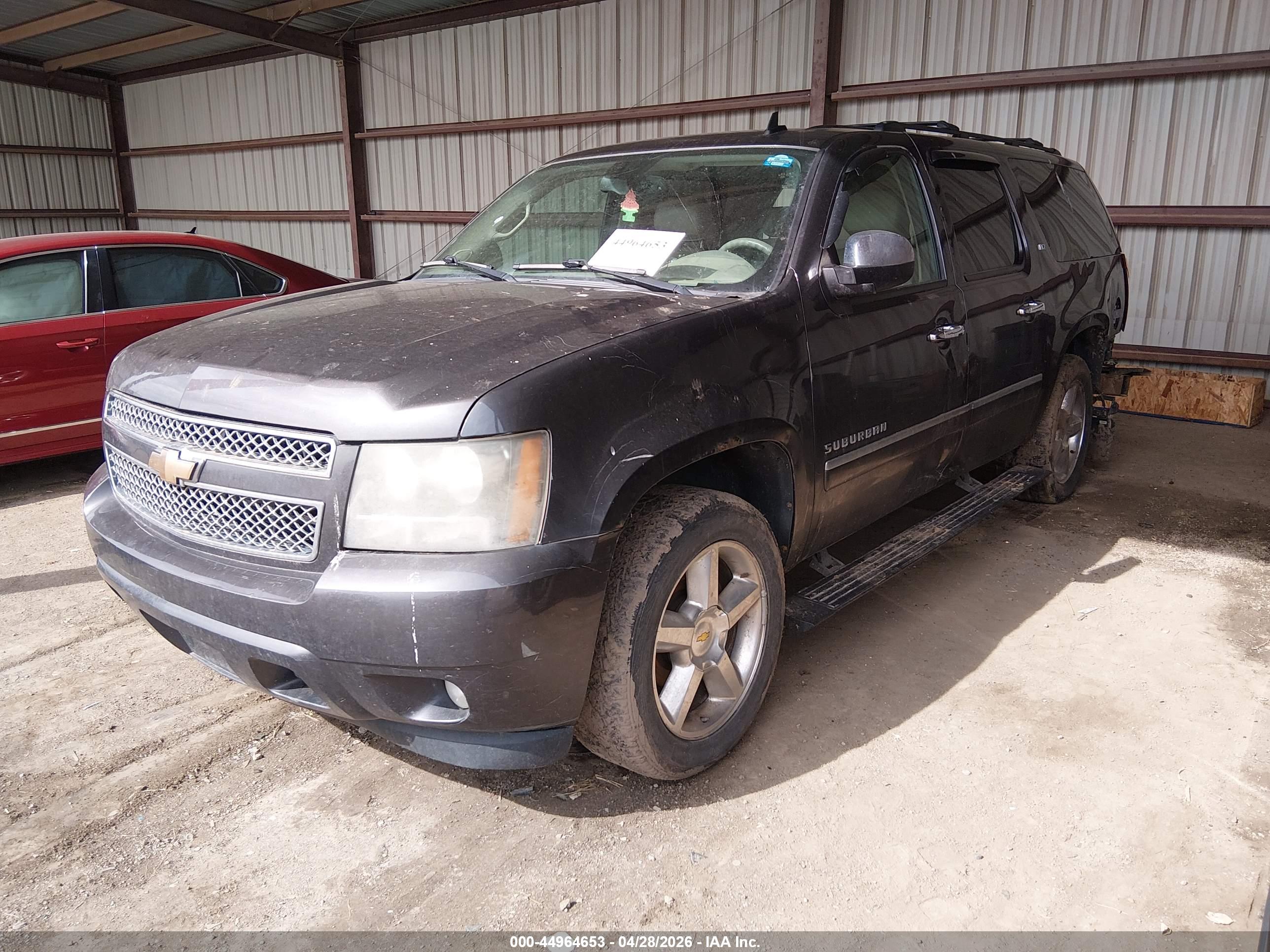 CHEVROLET SUBURBAN image 2