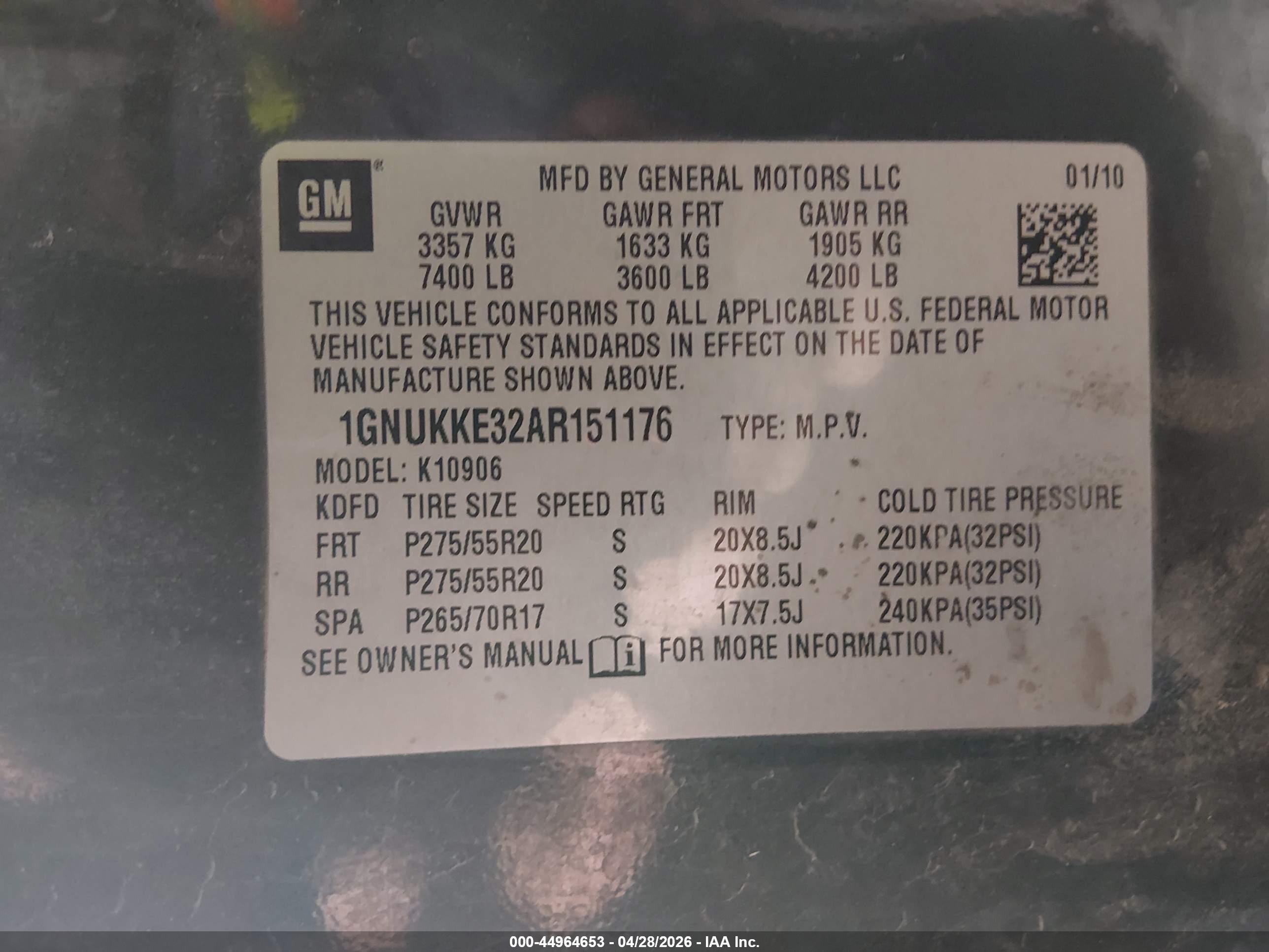 CHEVROLET SUBURBAN image 9