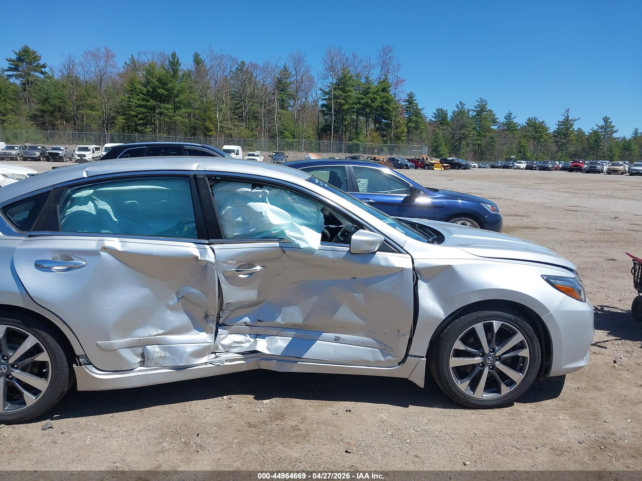 NISSAN ALTIMA image 6