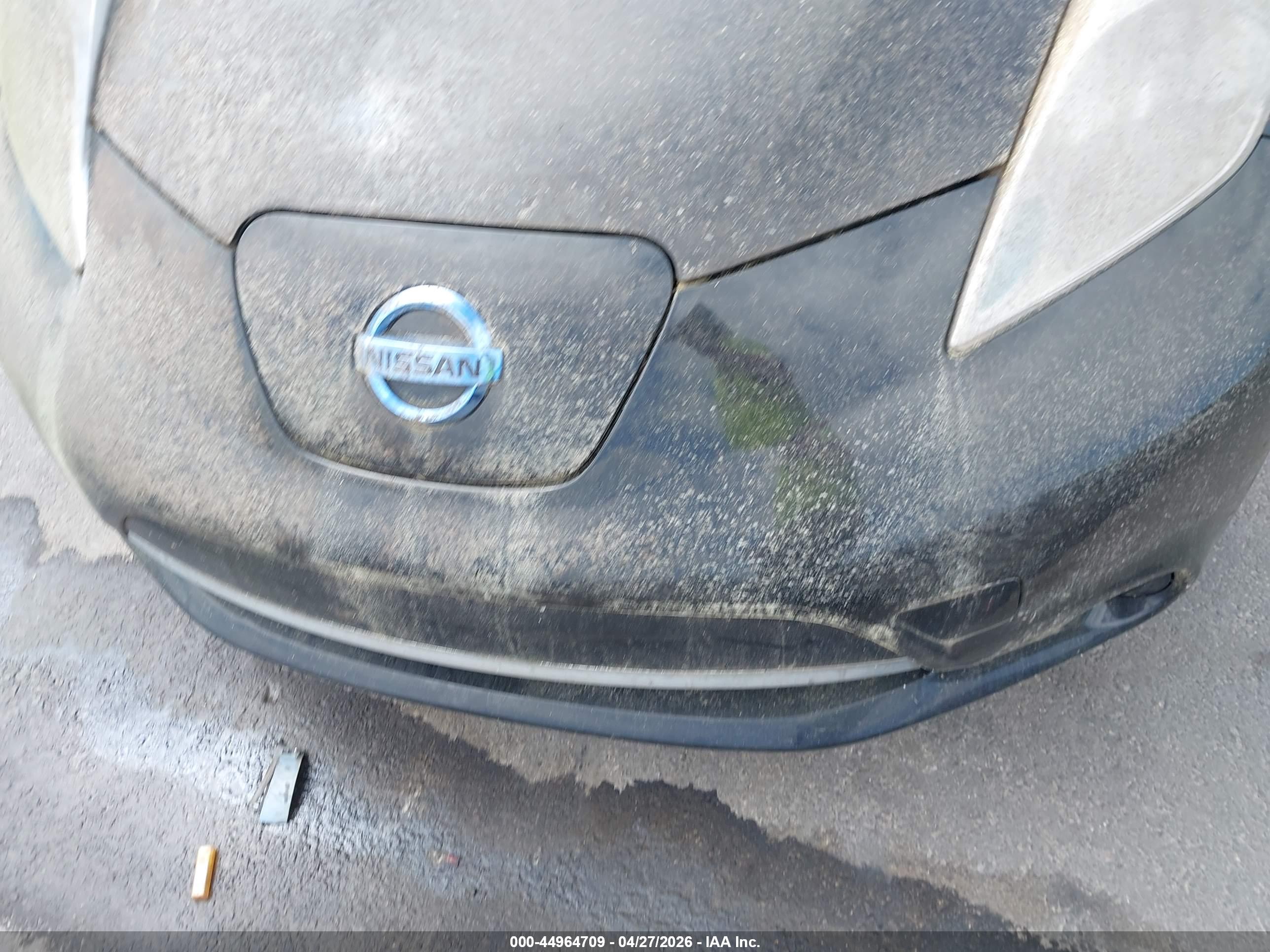 NISSAN LEAF image 6