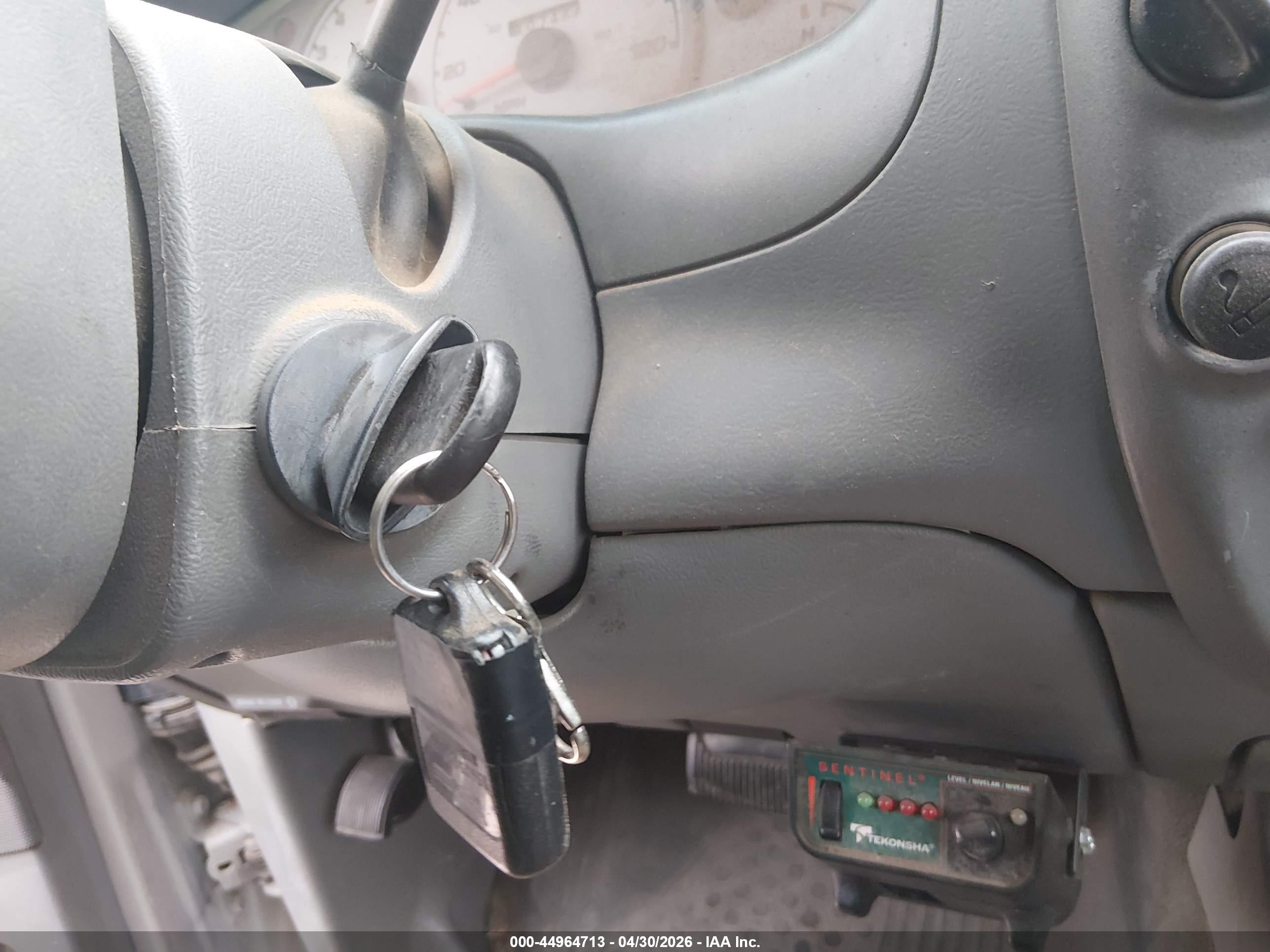 FORD EXPLORER image 11