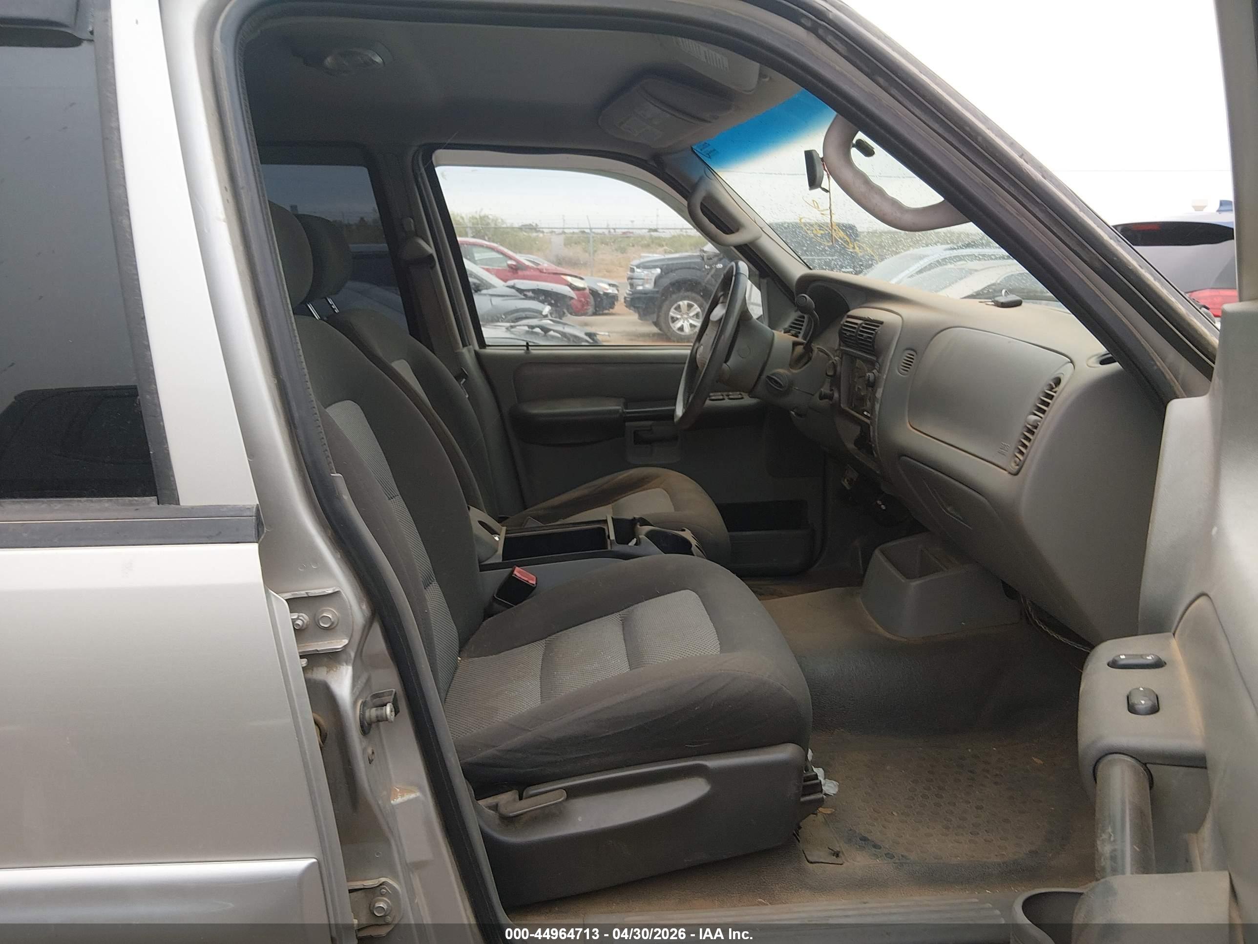 FORD EXPLORER image 5