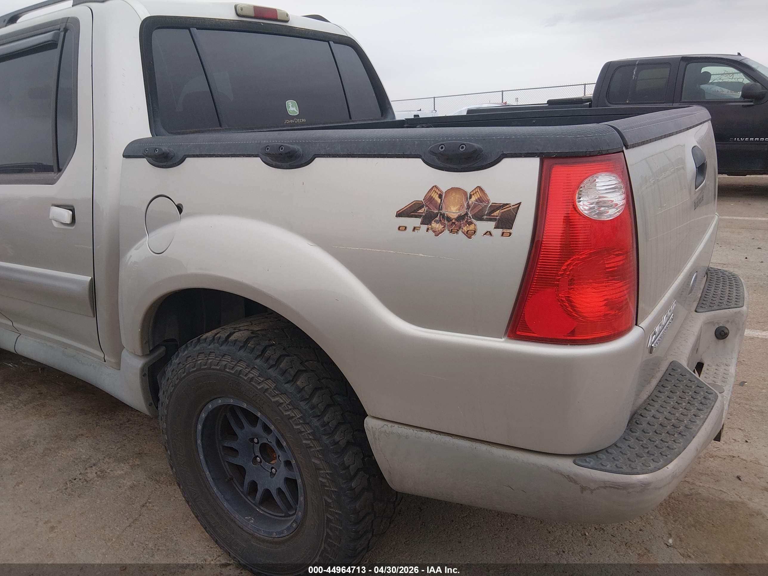 FORD EXPLORER image 6