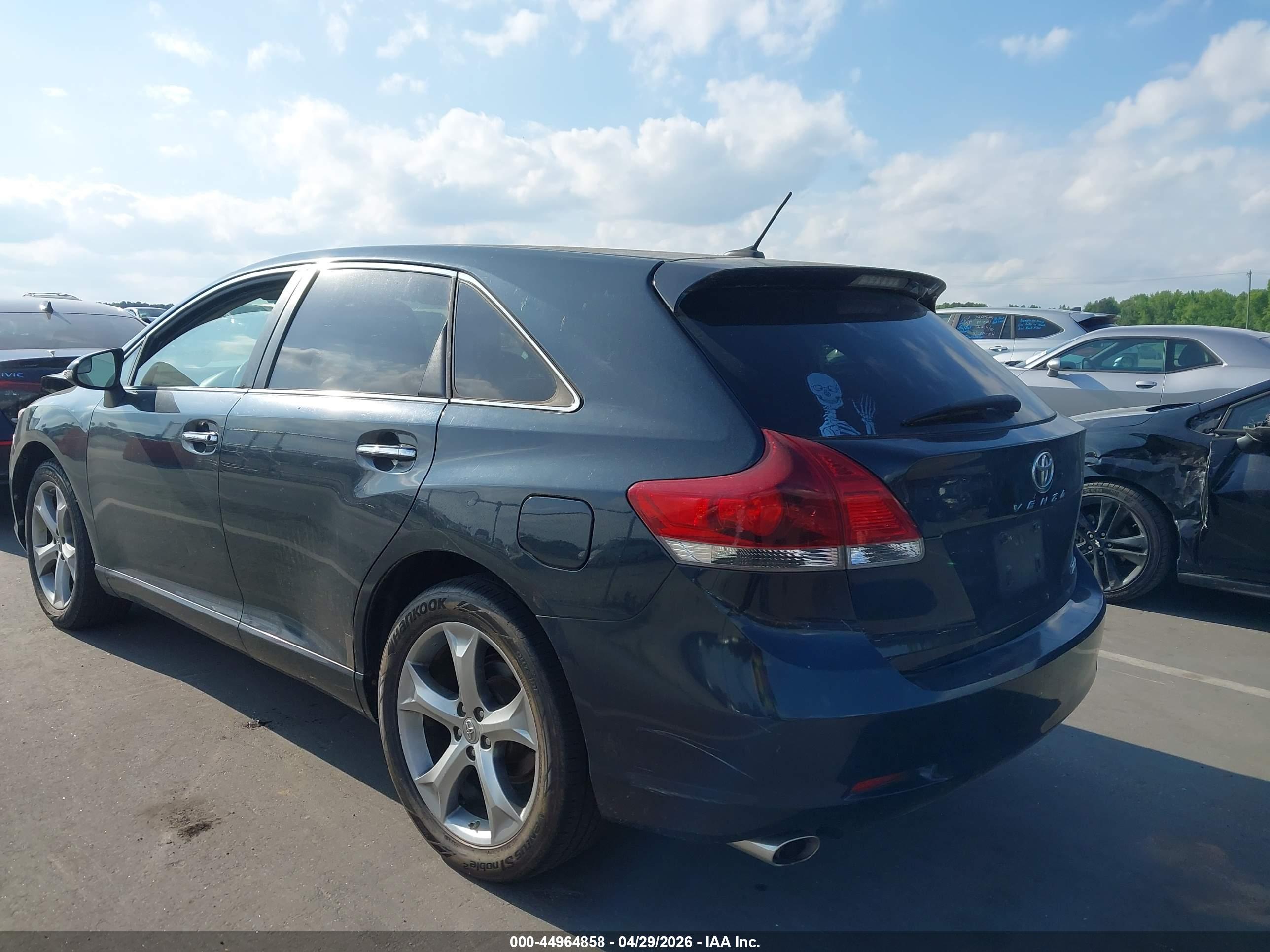 TOYOTA VENZA image 3