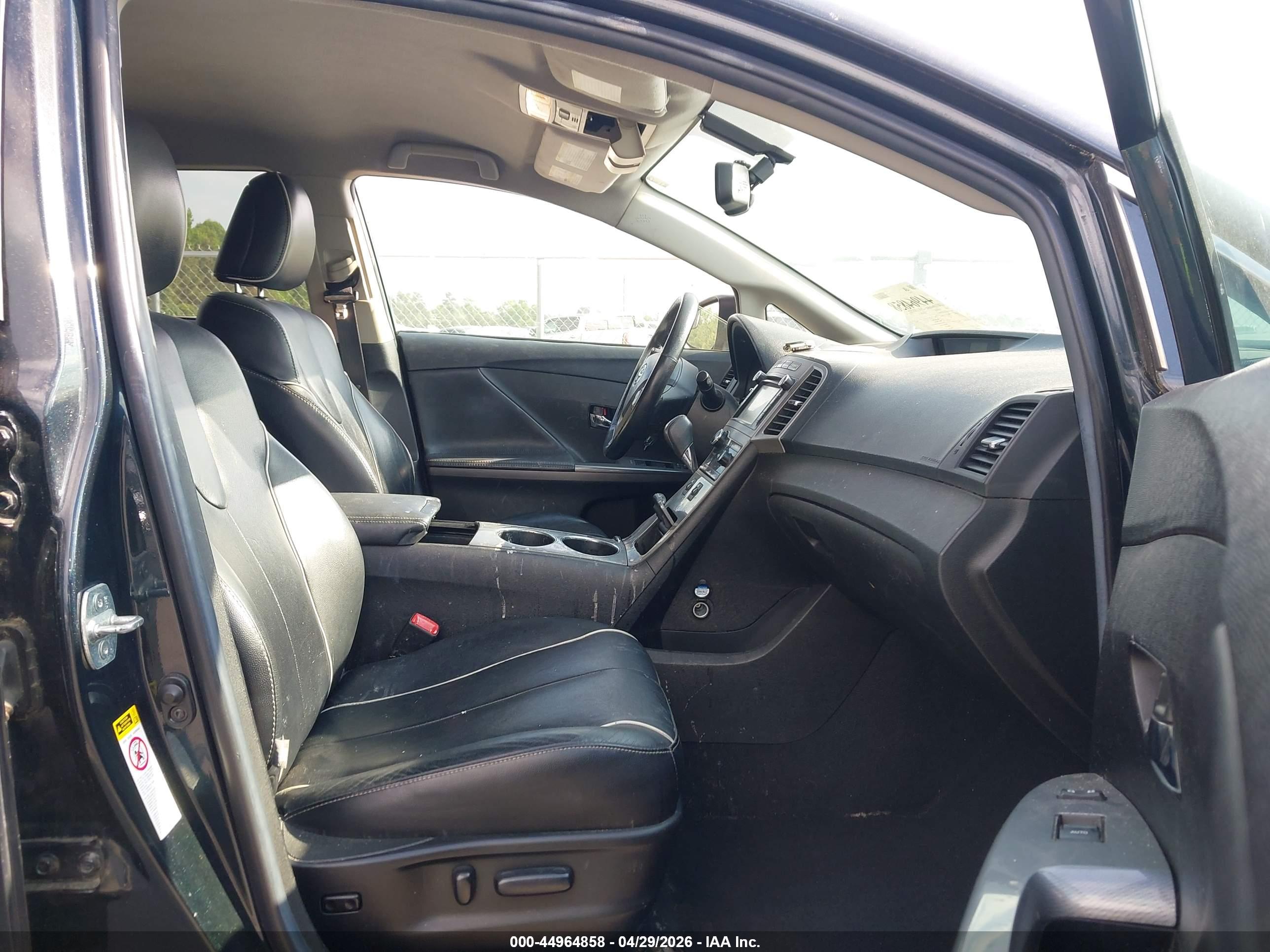 TOYOTA VENZA image 5