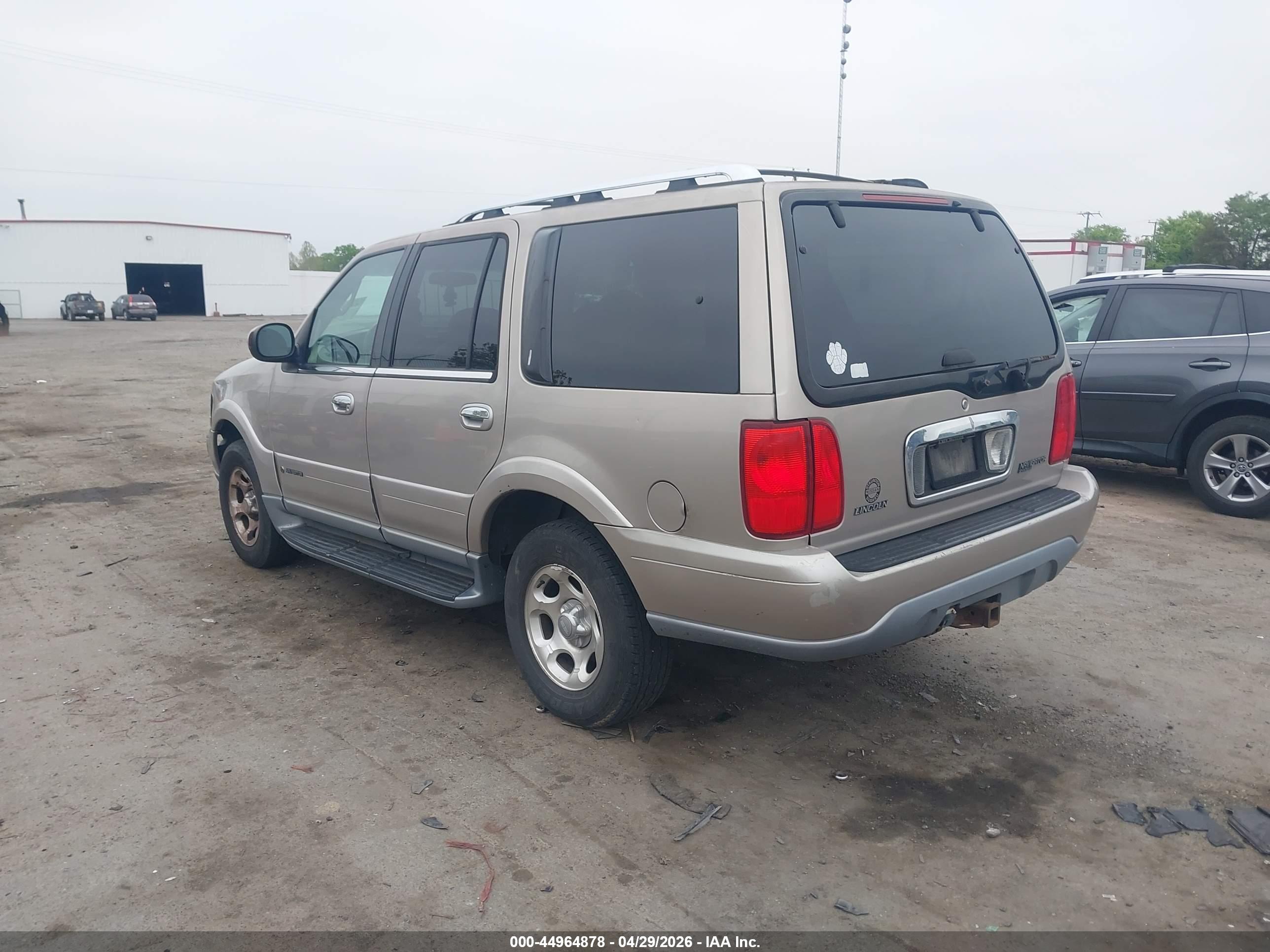 LINCOLN NAVIGATOR image 3