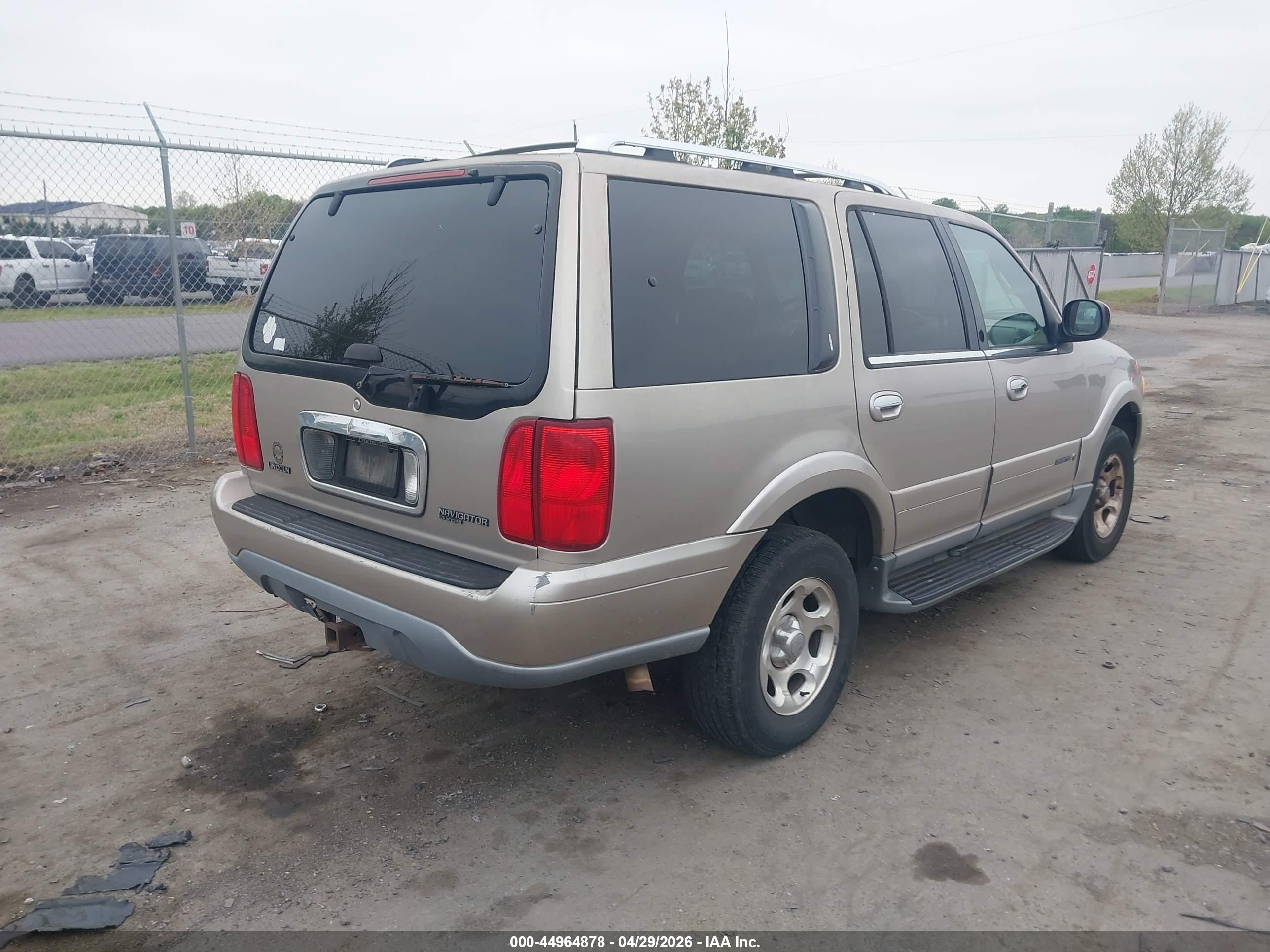 LINCOLN NAVIGATOR image 4