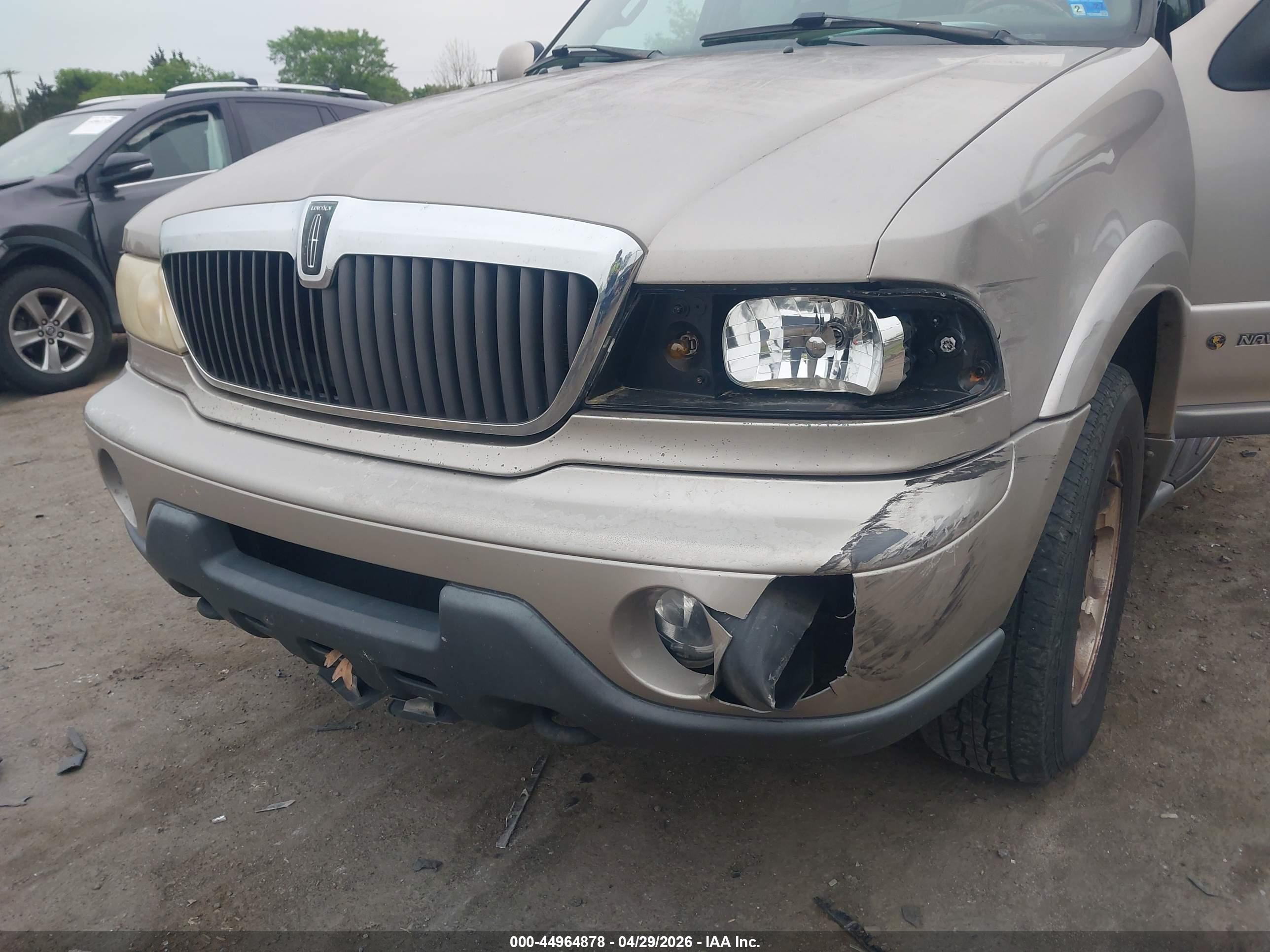 LINCOLN NAVIGATOR image 6
