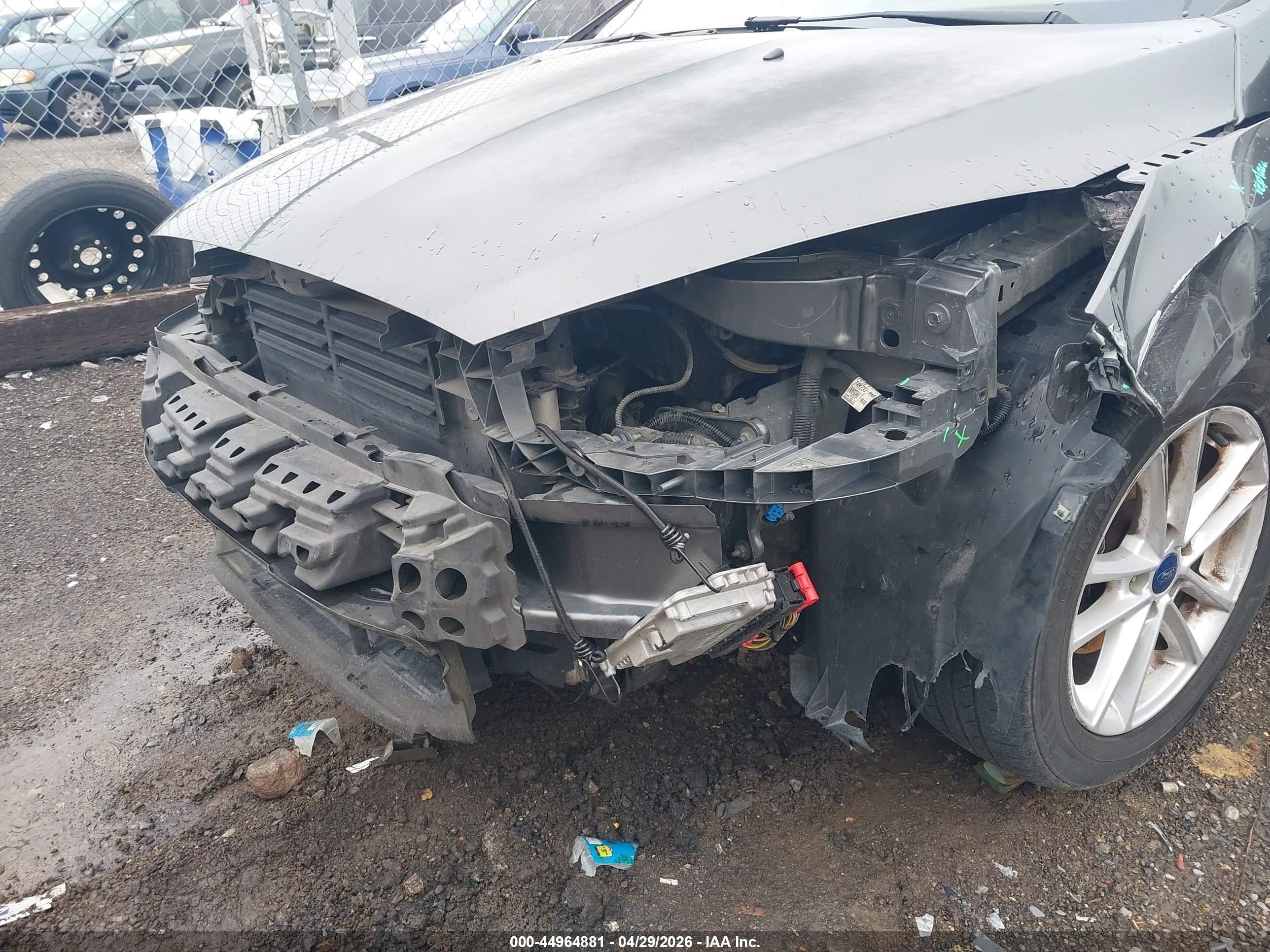 FORD FOCUS image 6