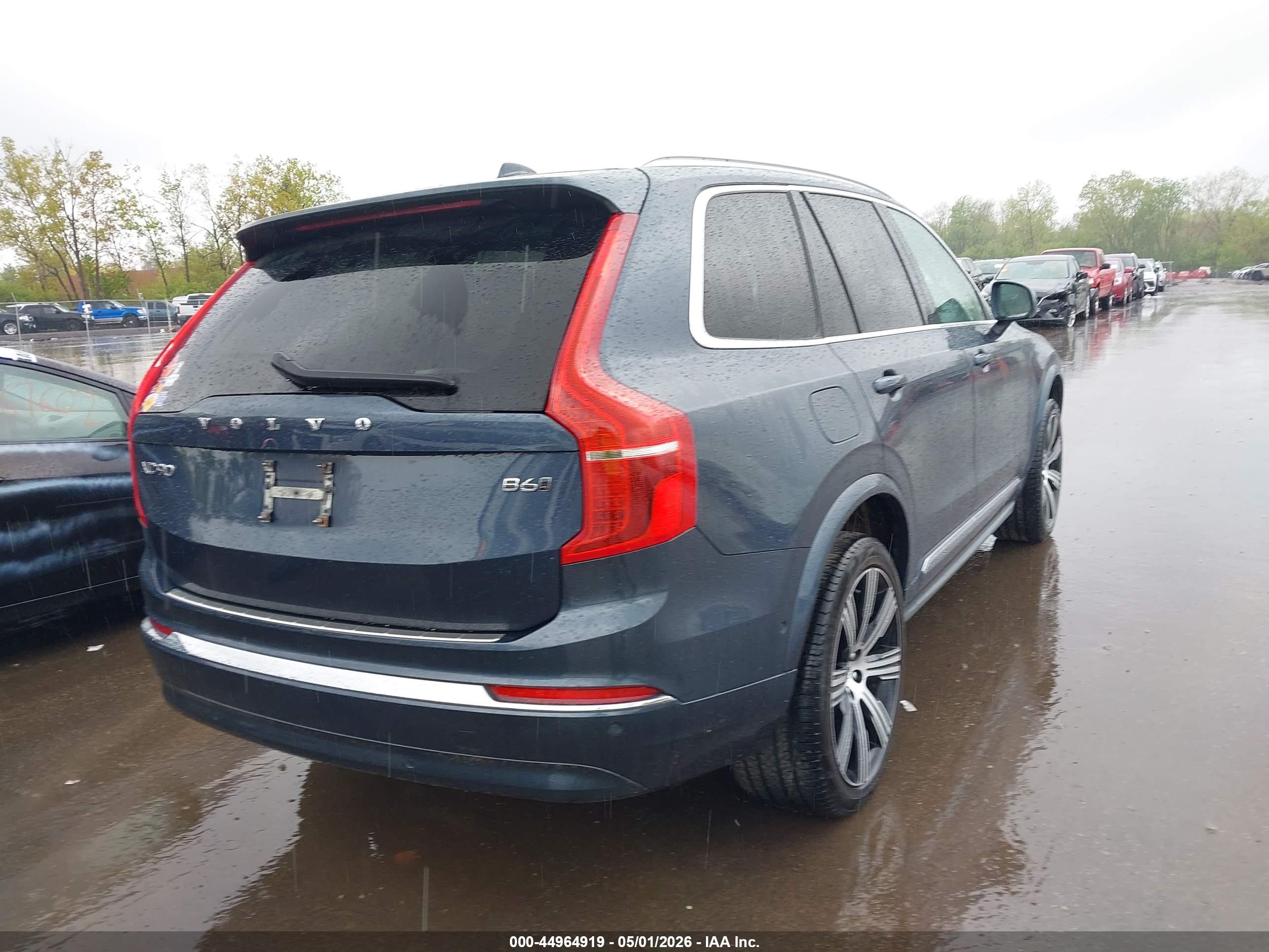 VOLVO XC90 image 4