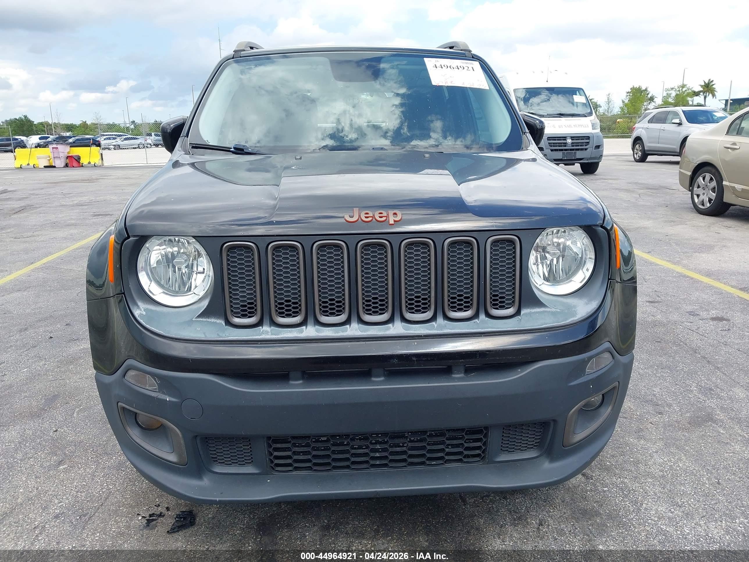 JEEP RENEGADE image 6