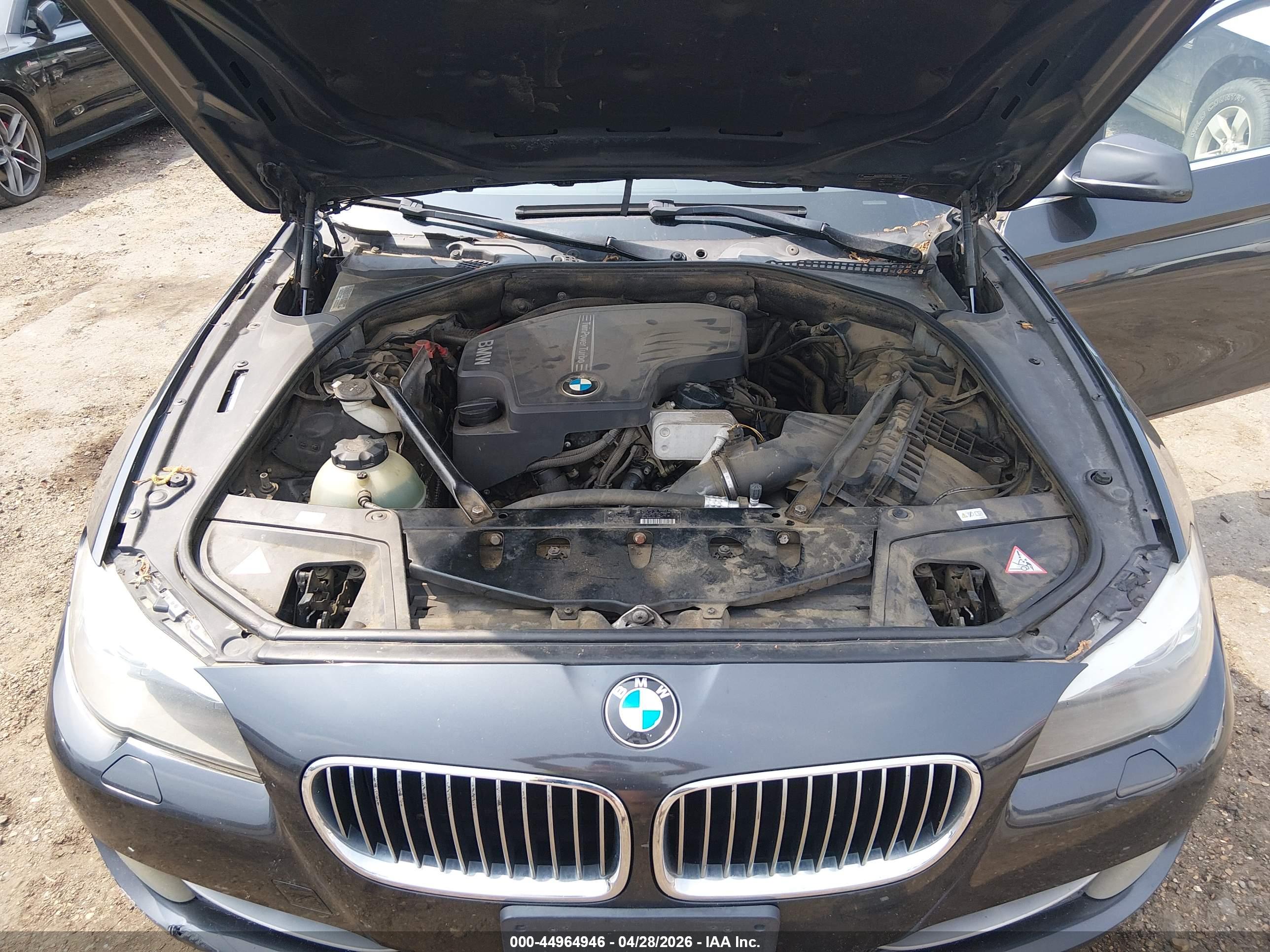 BMW 528I image 10