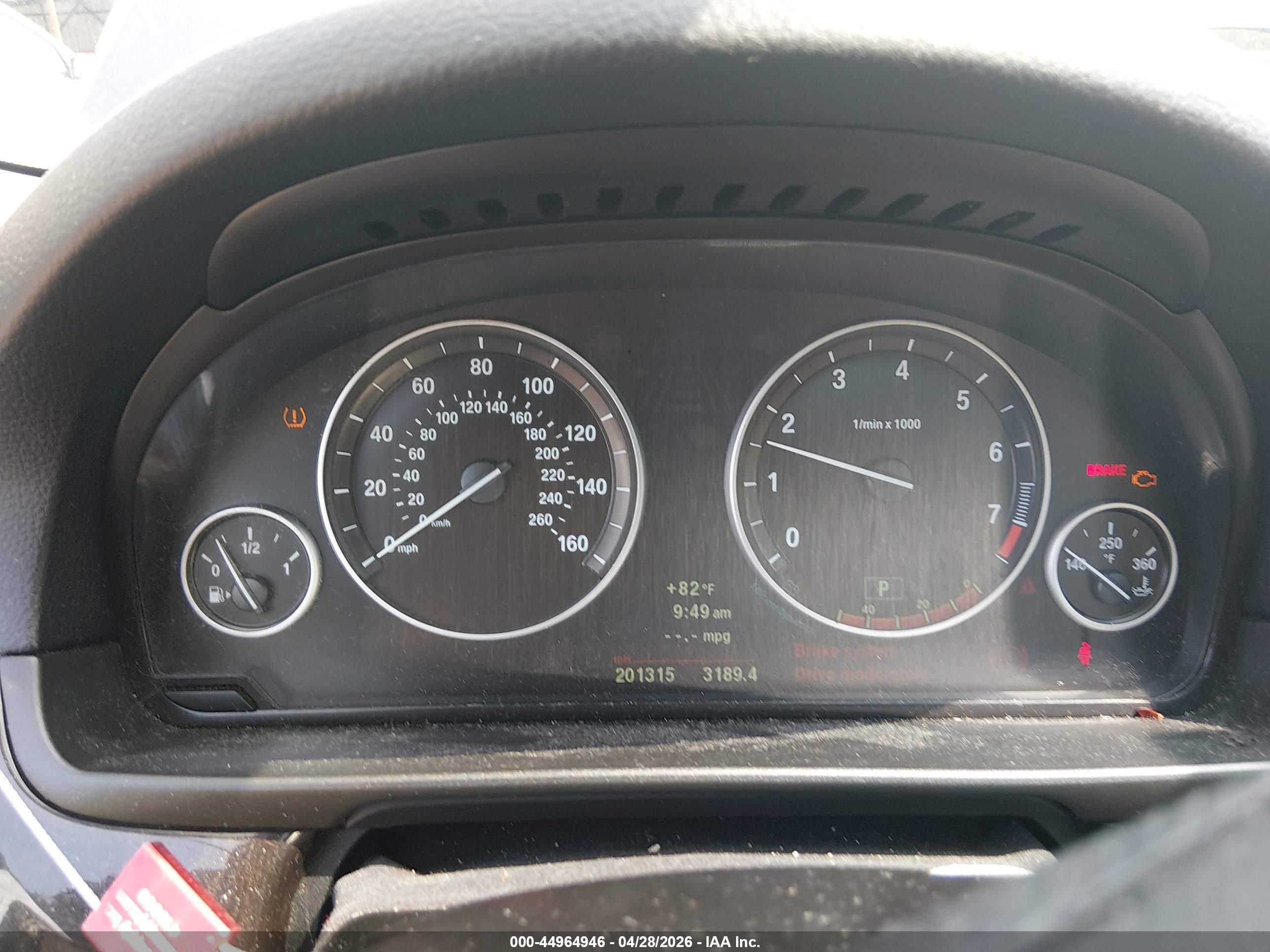 BMW 528I image 7