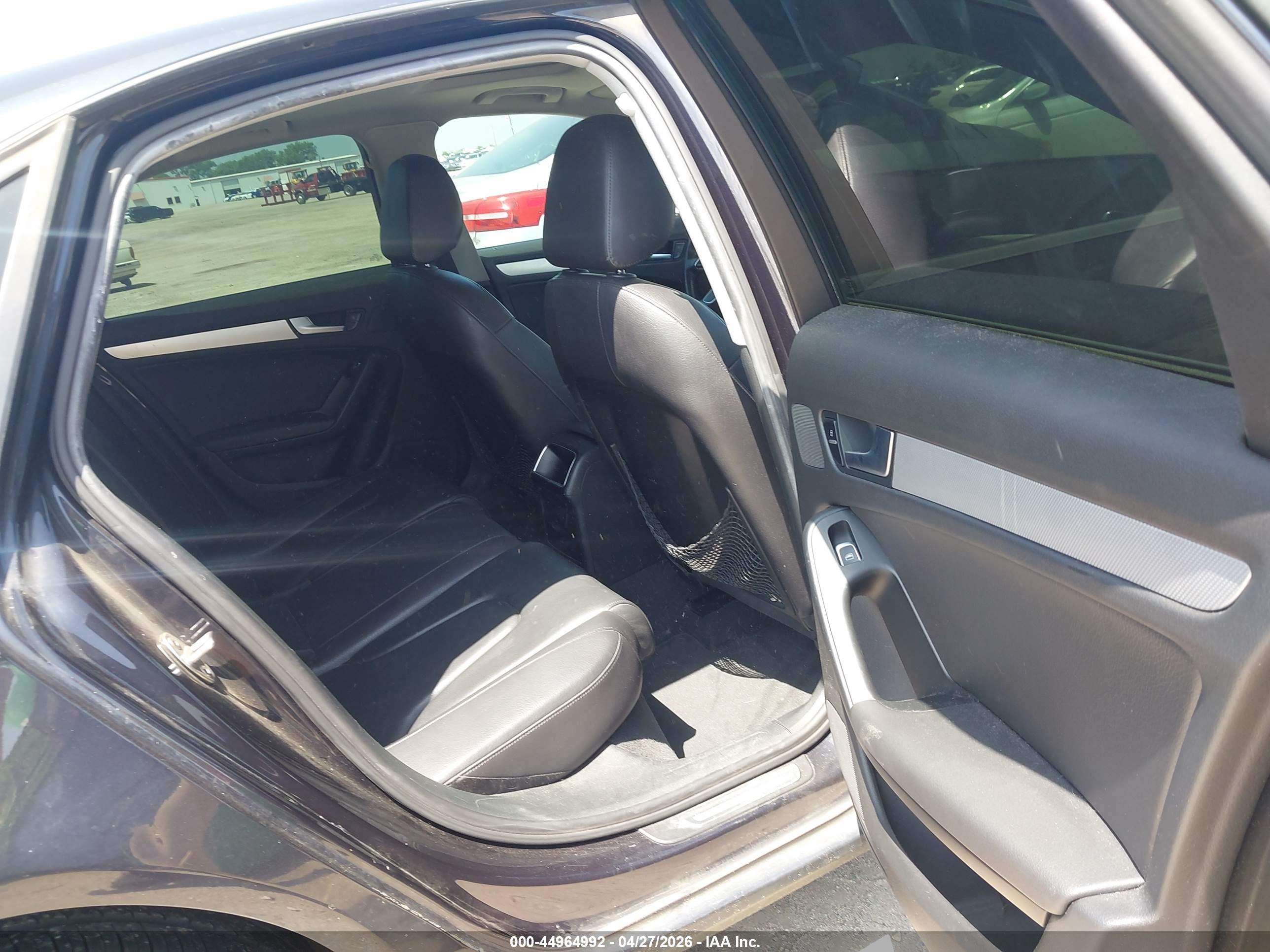 AUDI A4 image 8