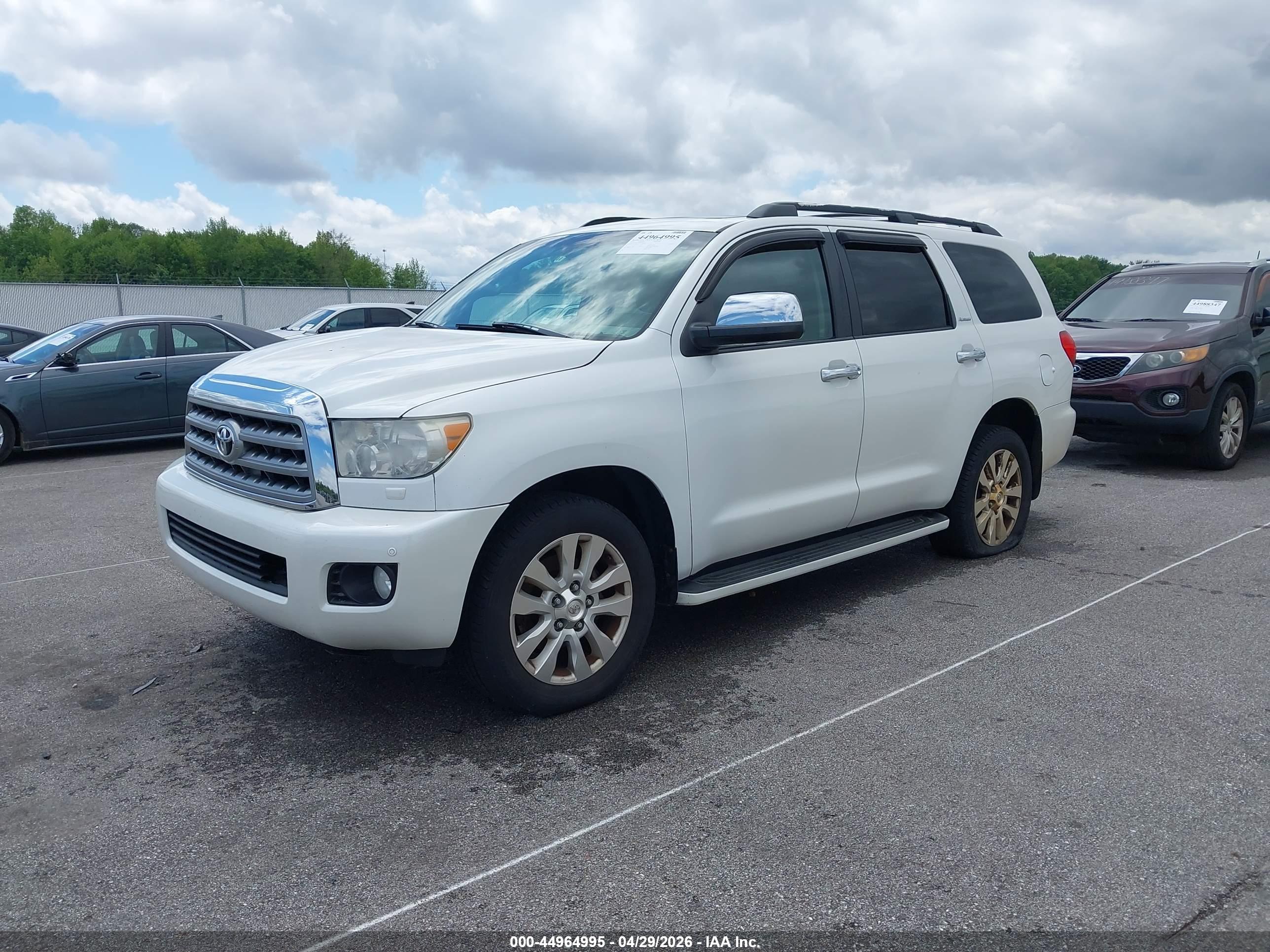 TOYOTA SEQUOIA image 2