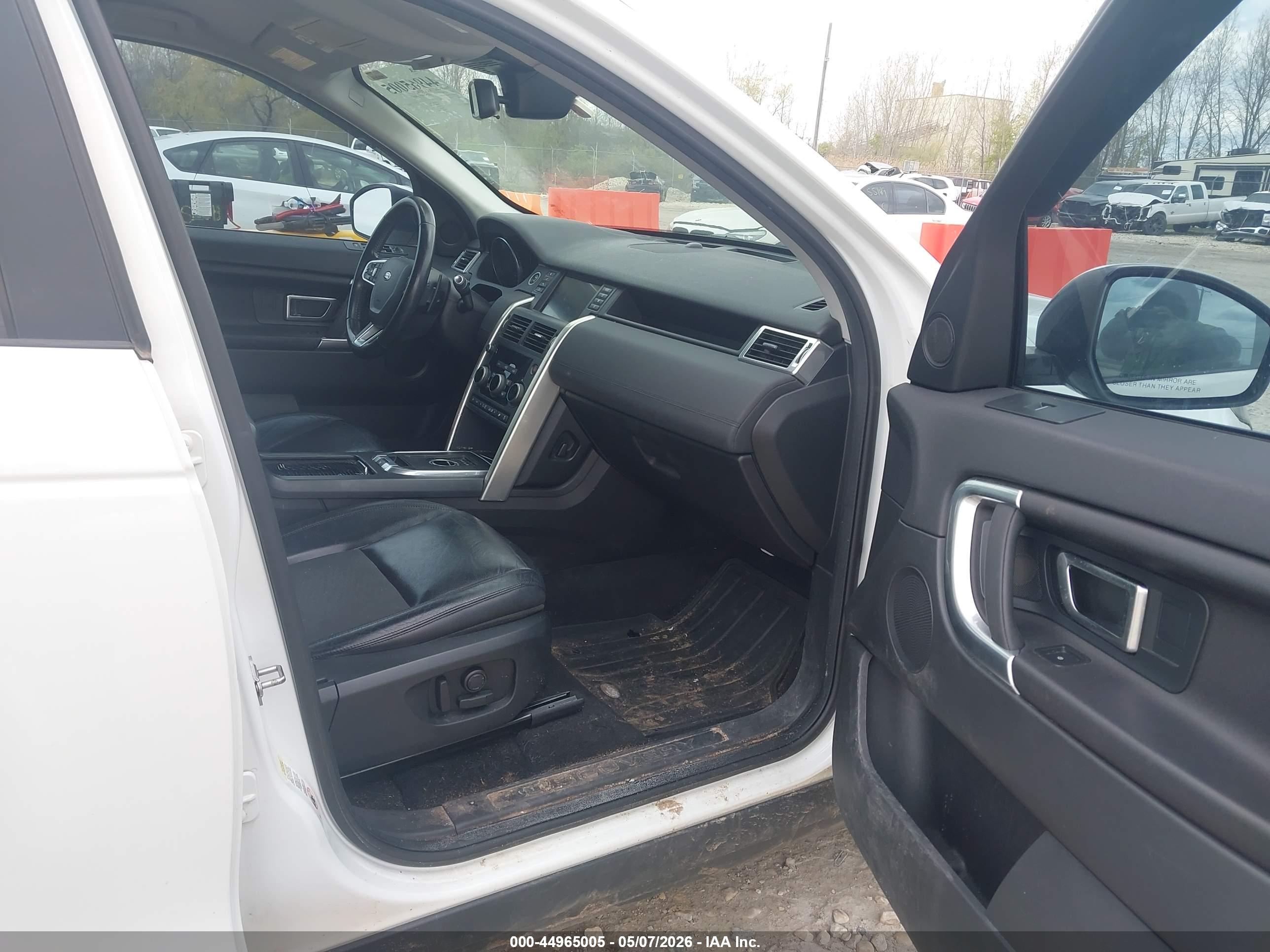 LAND ROVER image 5