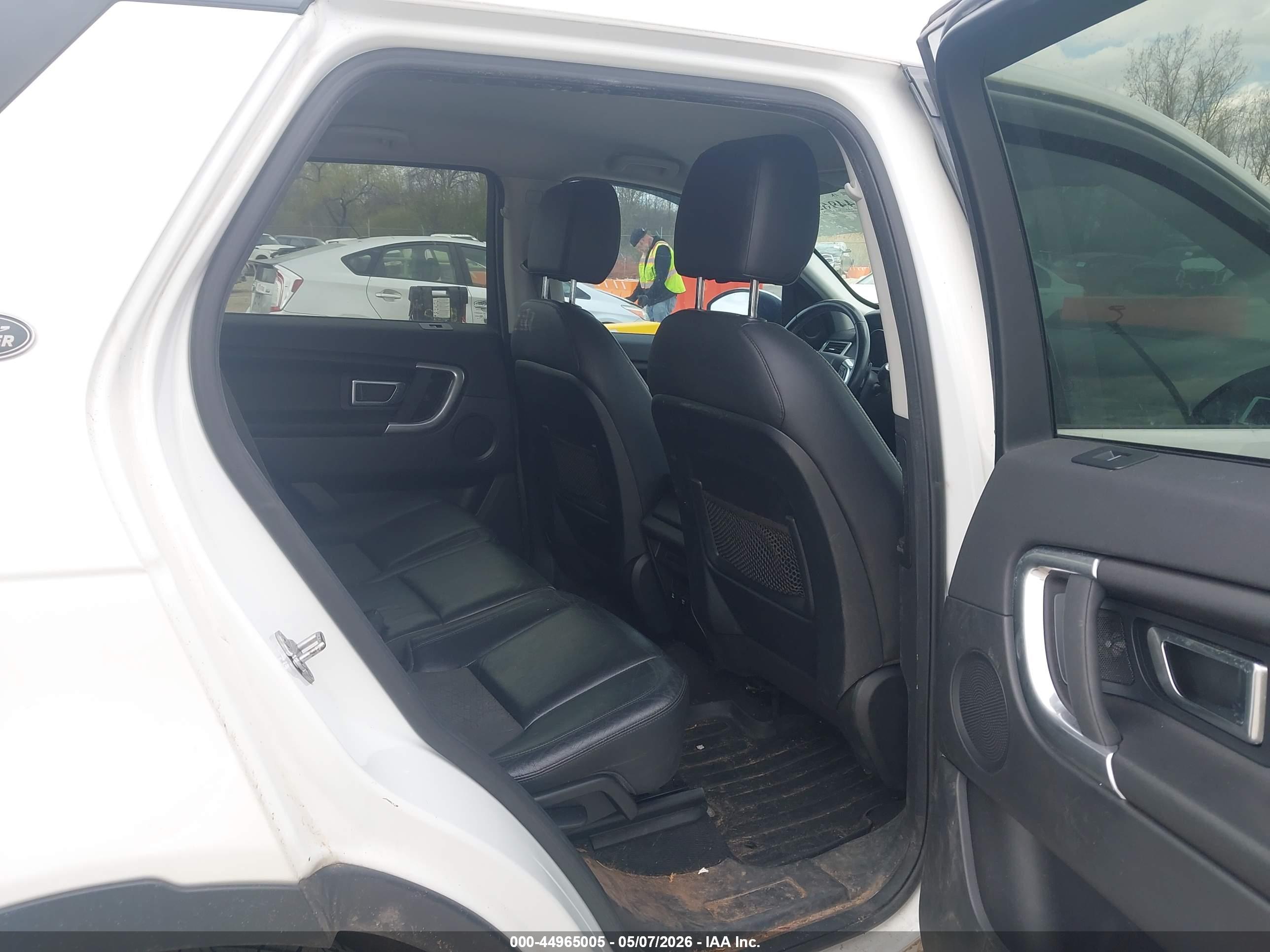 LAND ROVER image 8