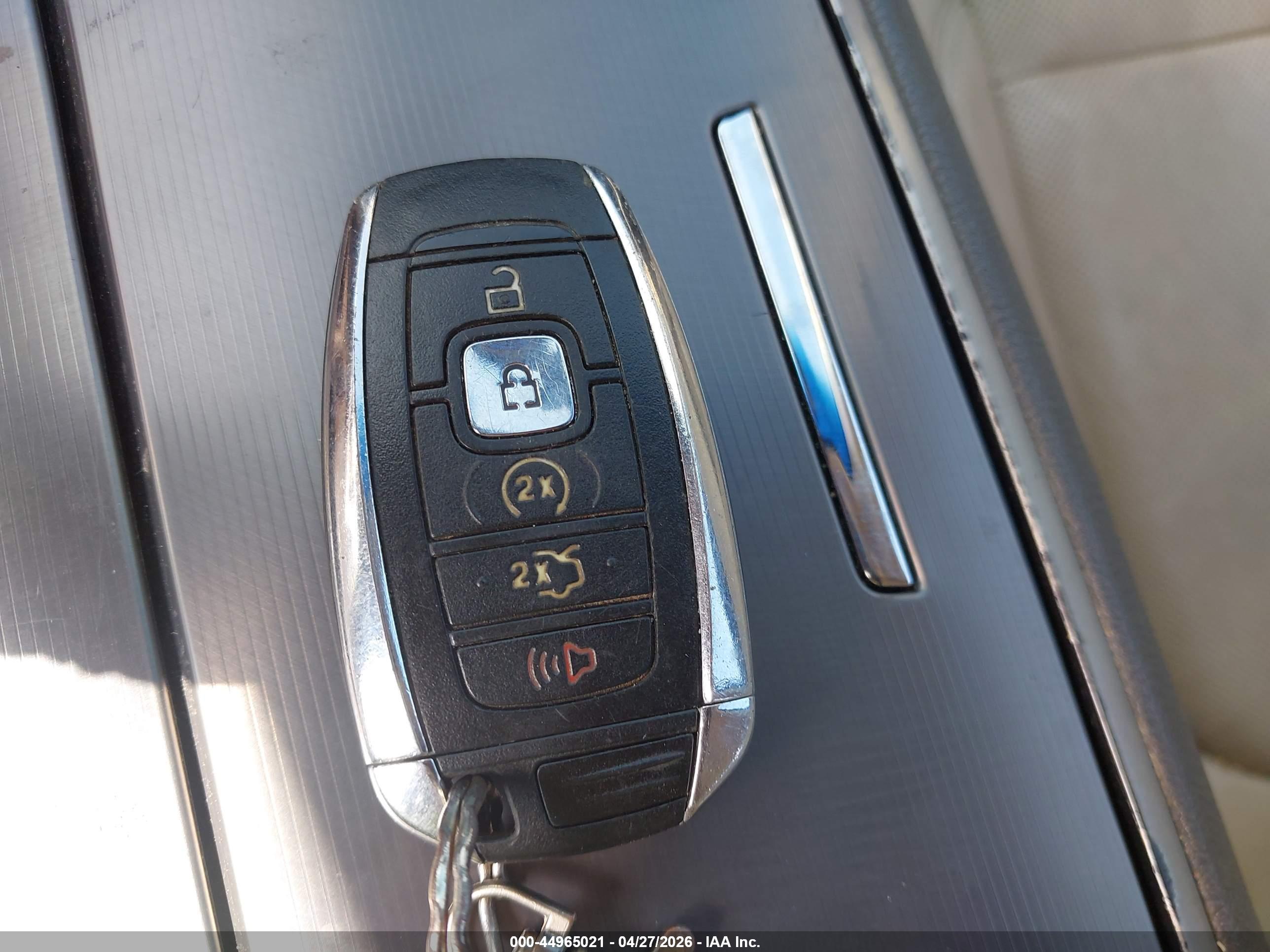 LINCOLN MKZ image 11