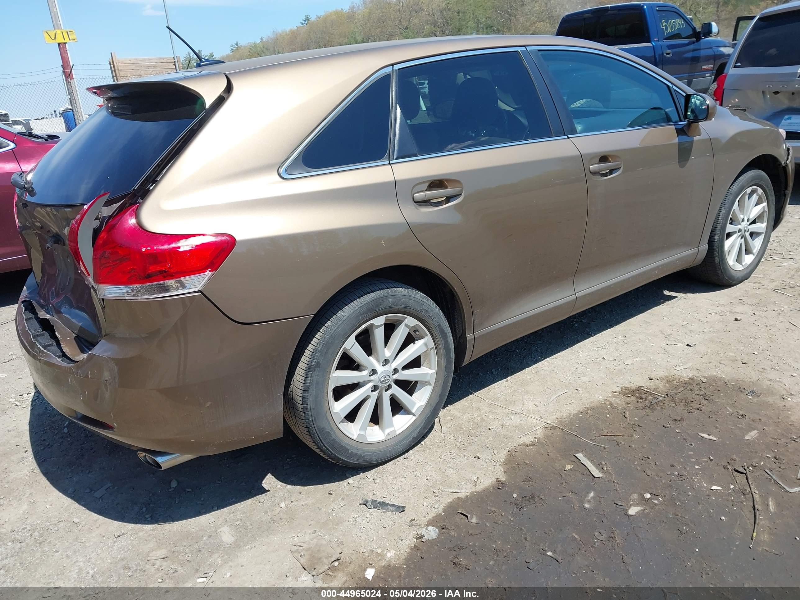 TOYOTA VENZA image 4
