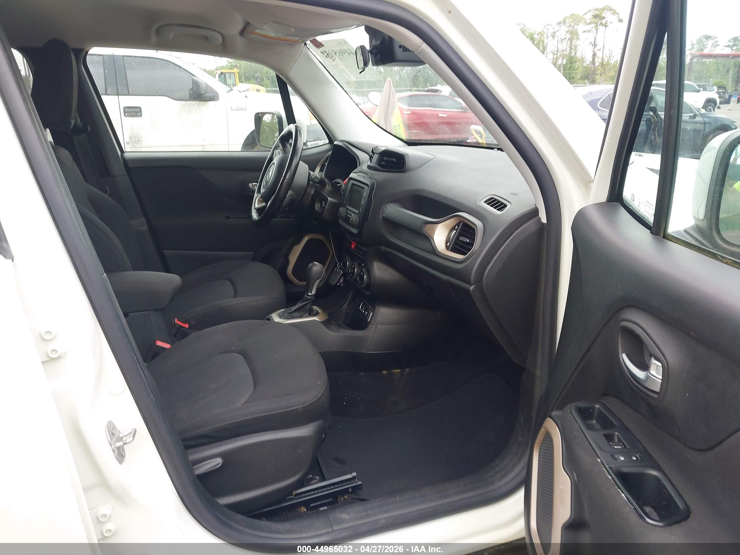 JEEP RENEGADE image 5
