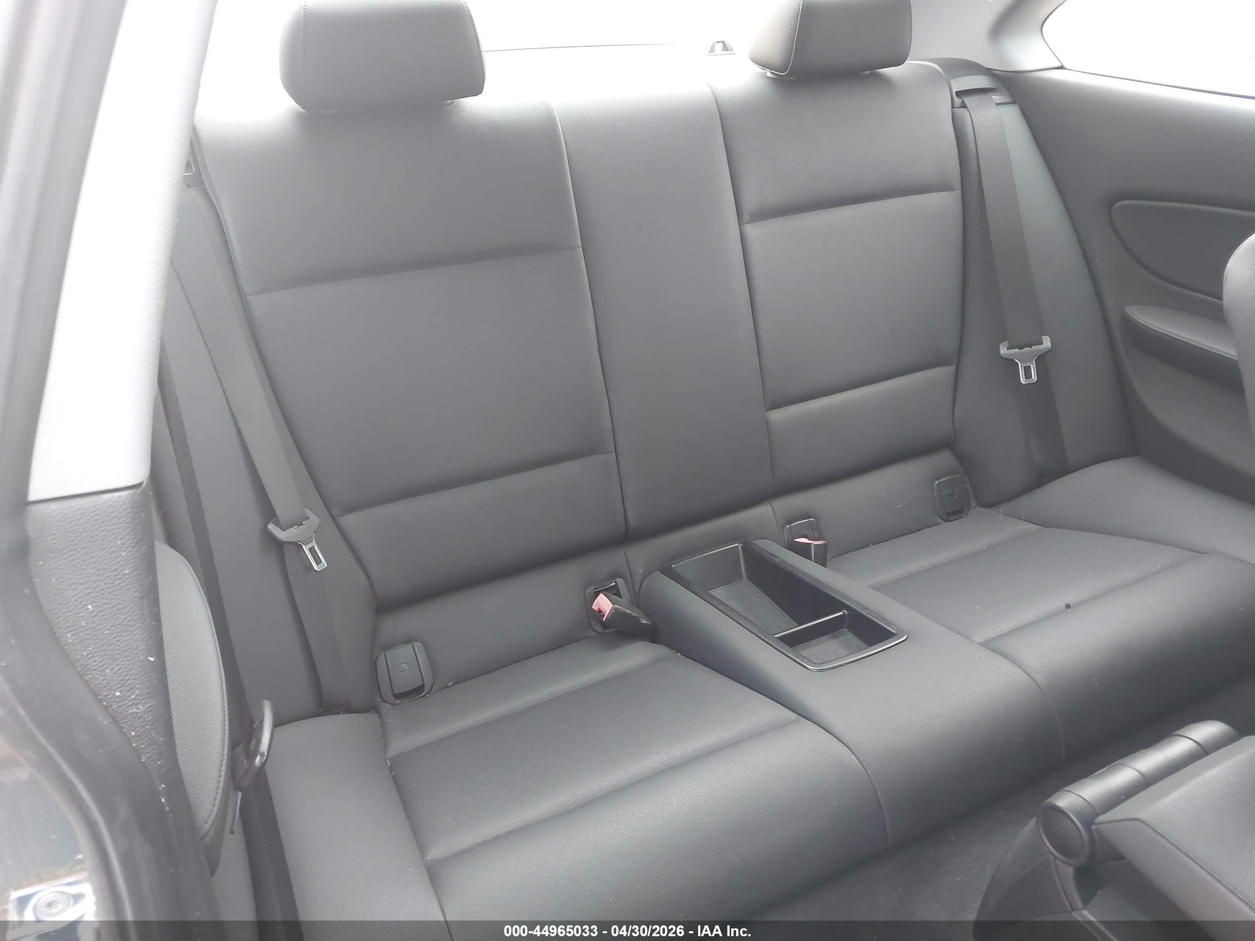 BMW 128I image 8