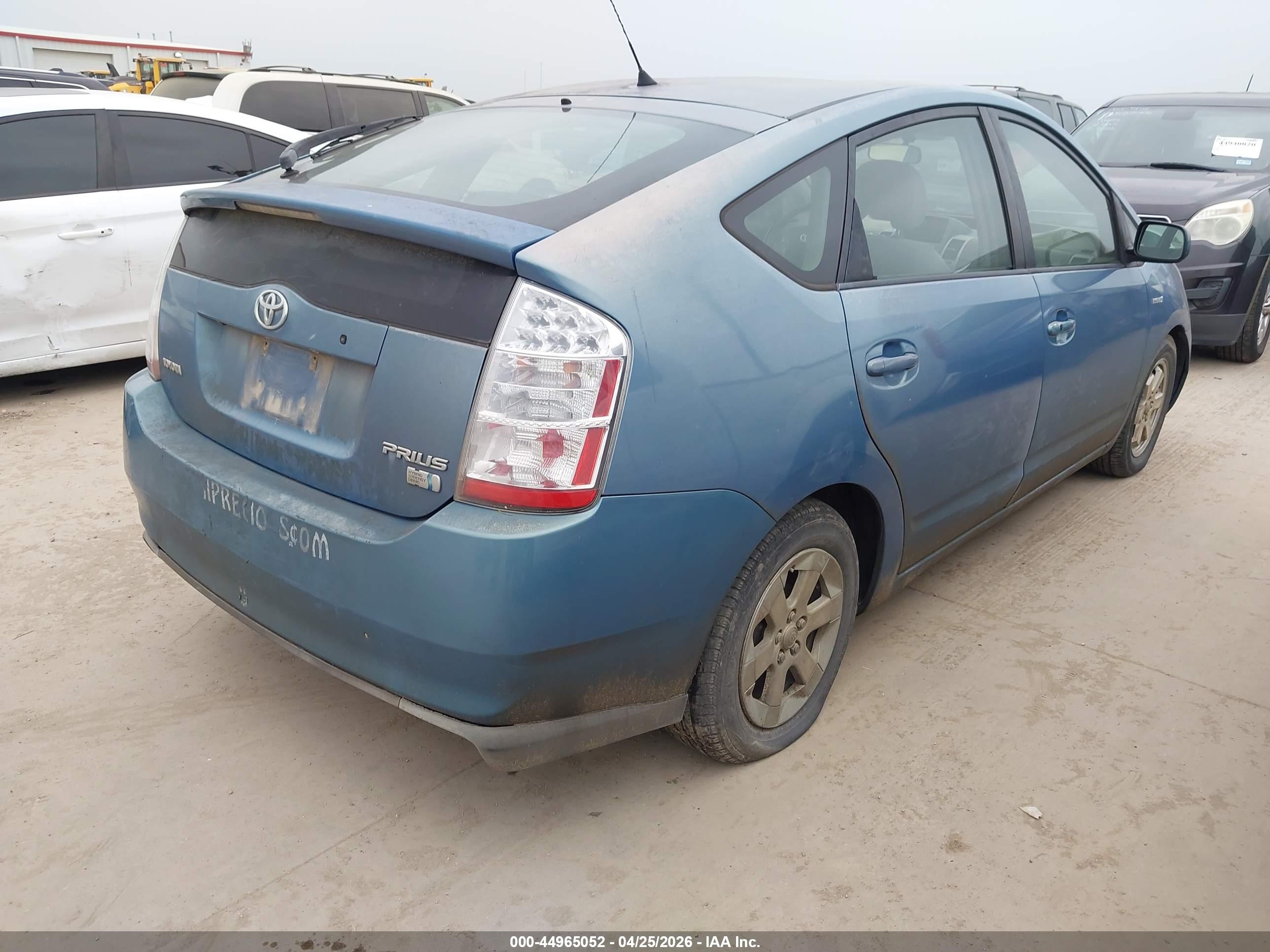 TOYOTA PRIUS image 4