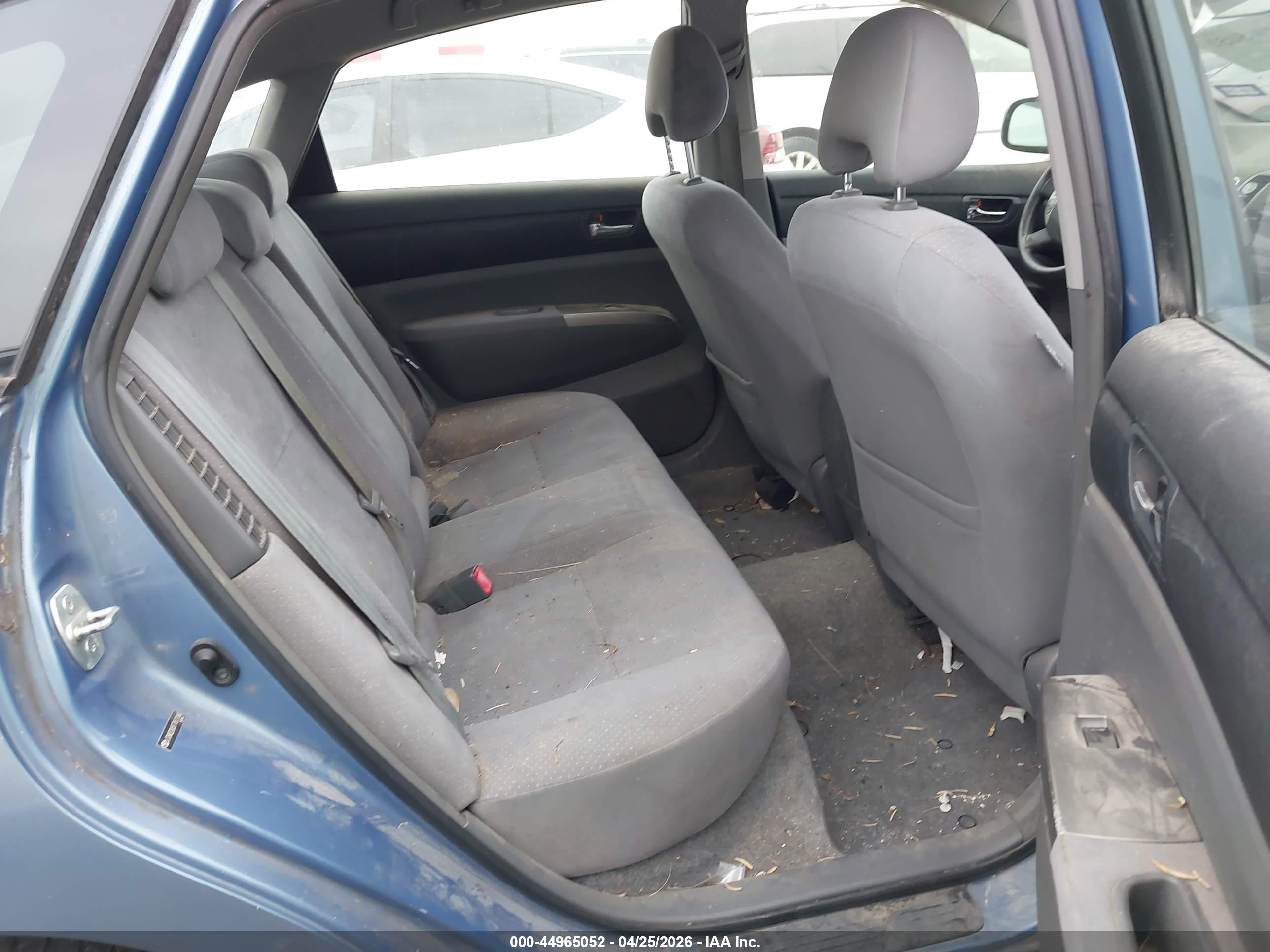 TOYOTA PRIUS image 8