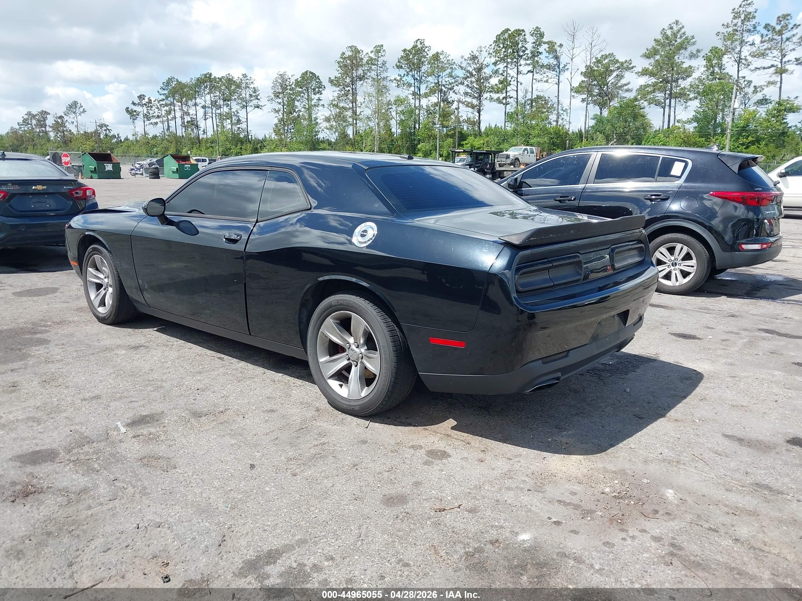 DODGE CHALLENGER image 3