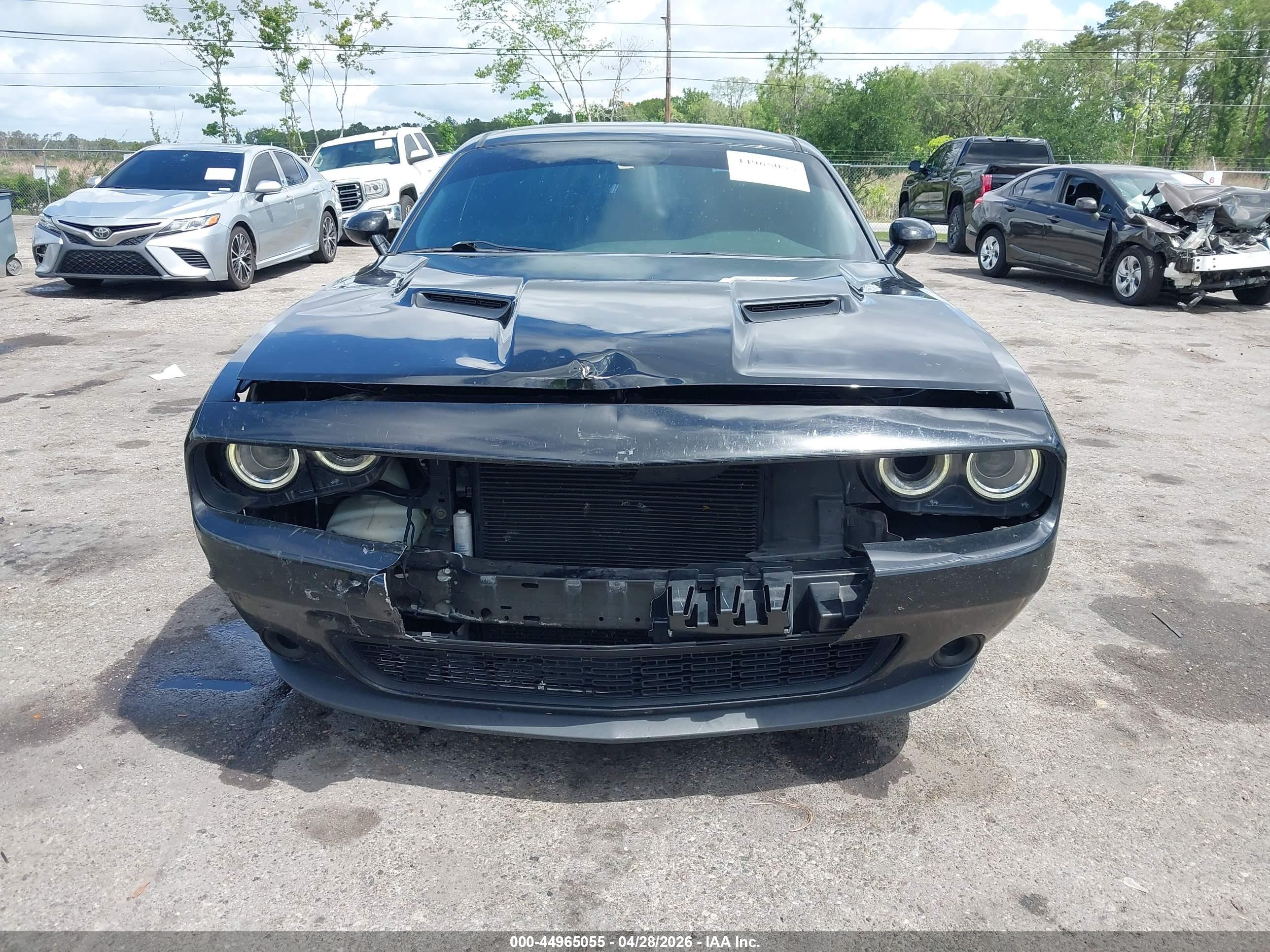 DODGE CHALLENGER image 6