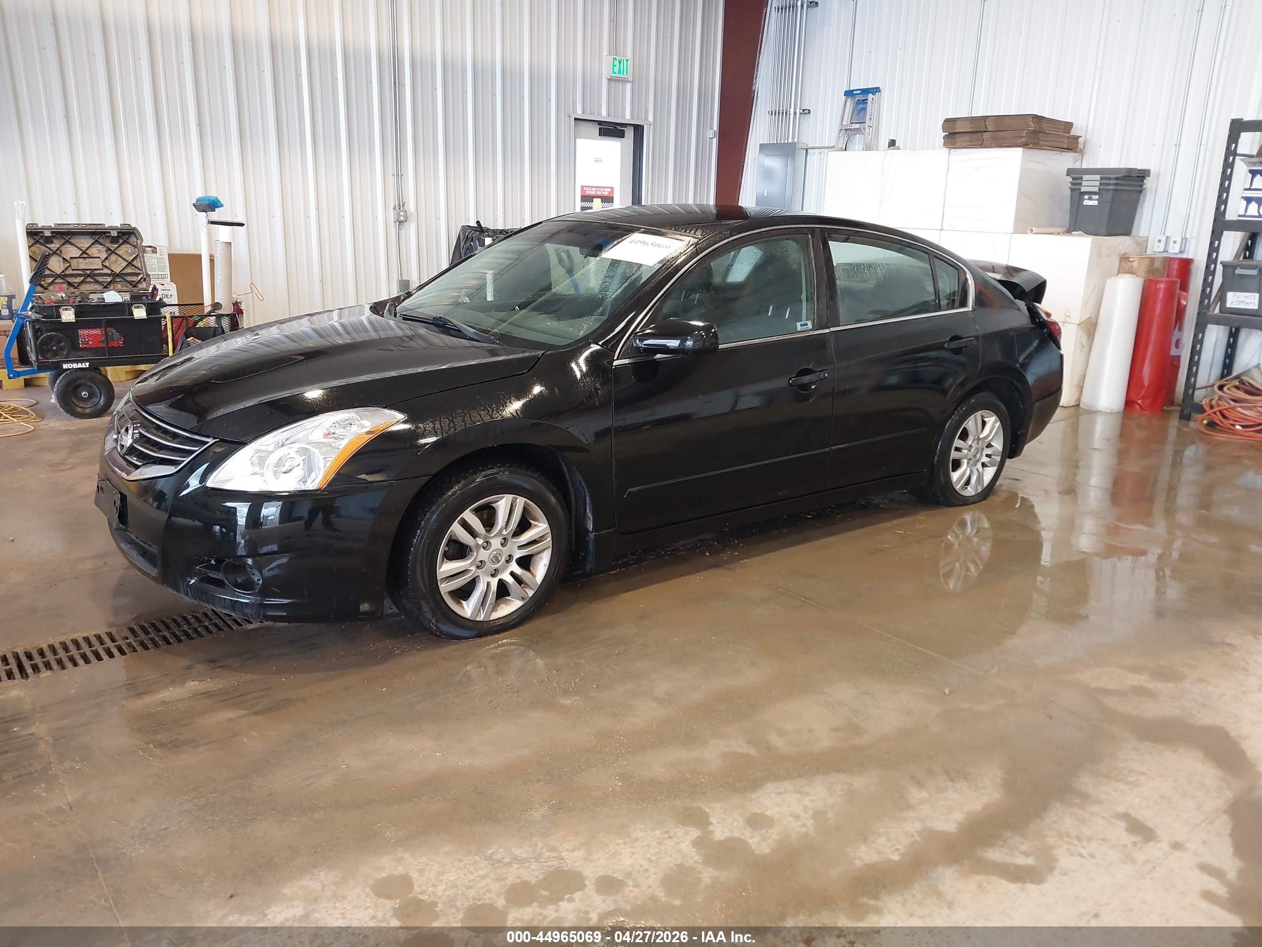 NISSAN ALTIMA image 2