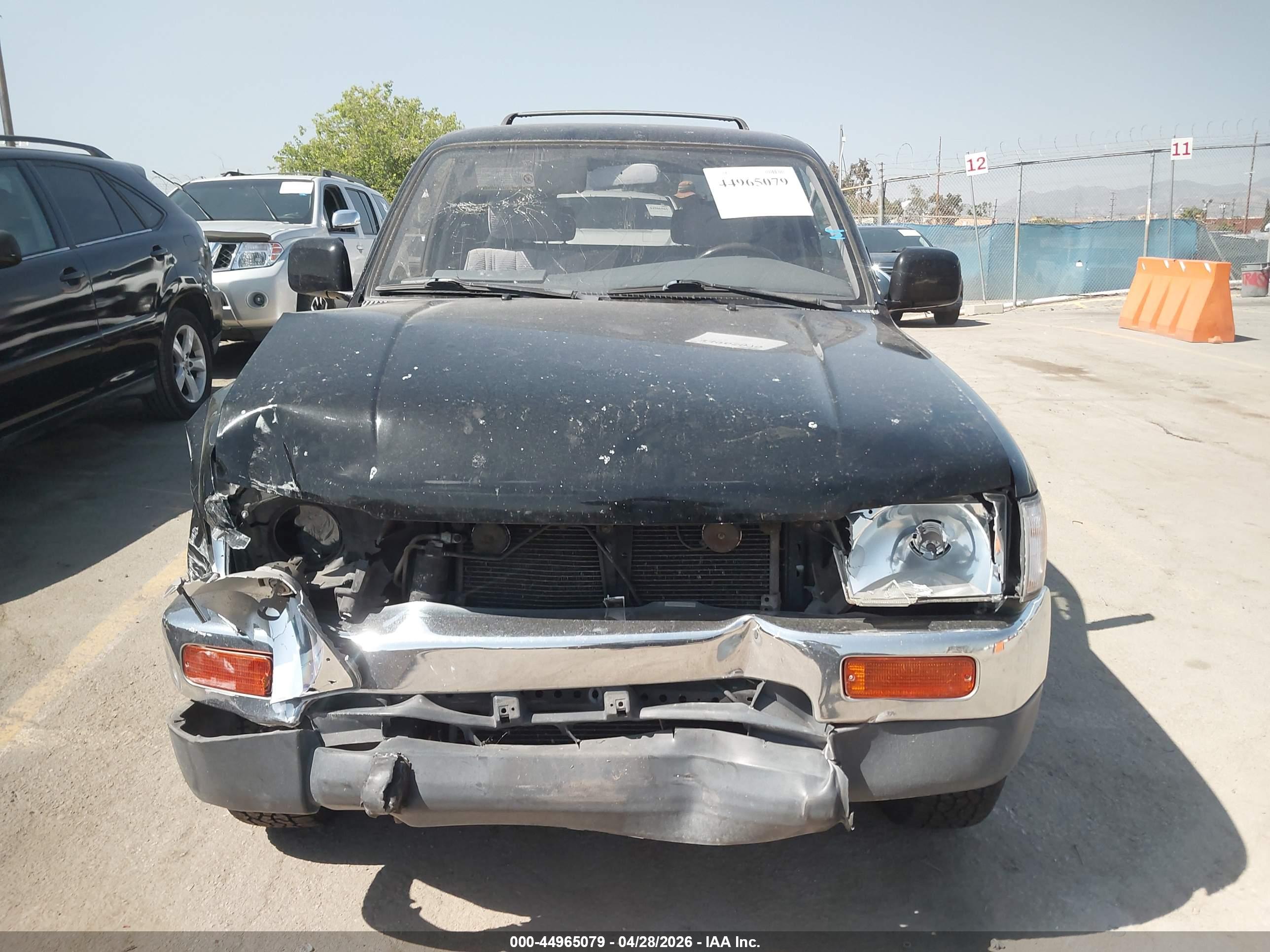 TOYOTA 4RUNNER image 6