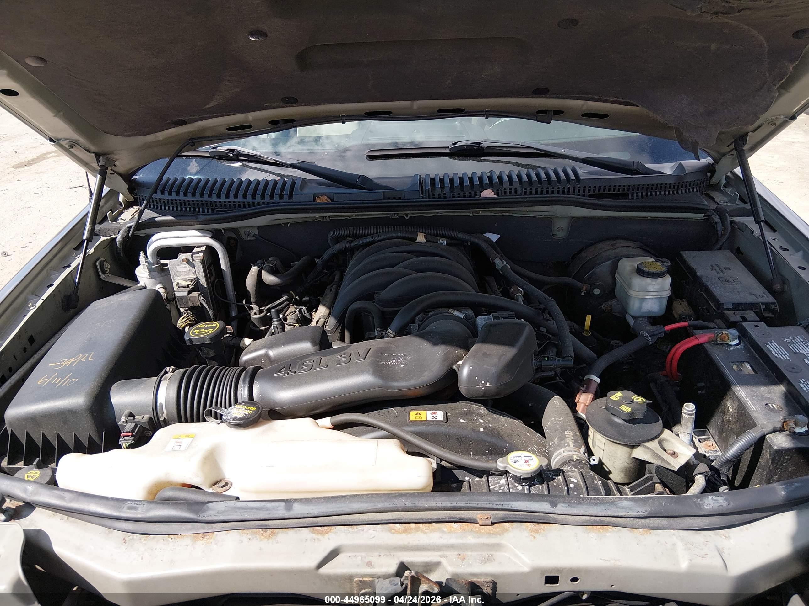 FORD EXPLORER image 10