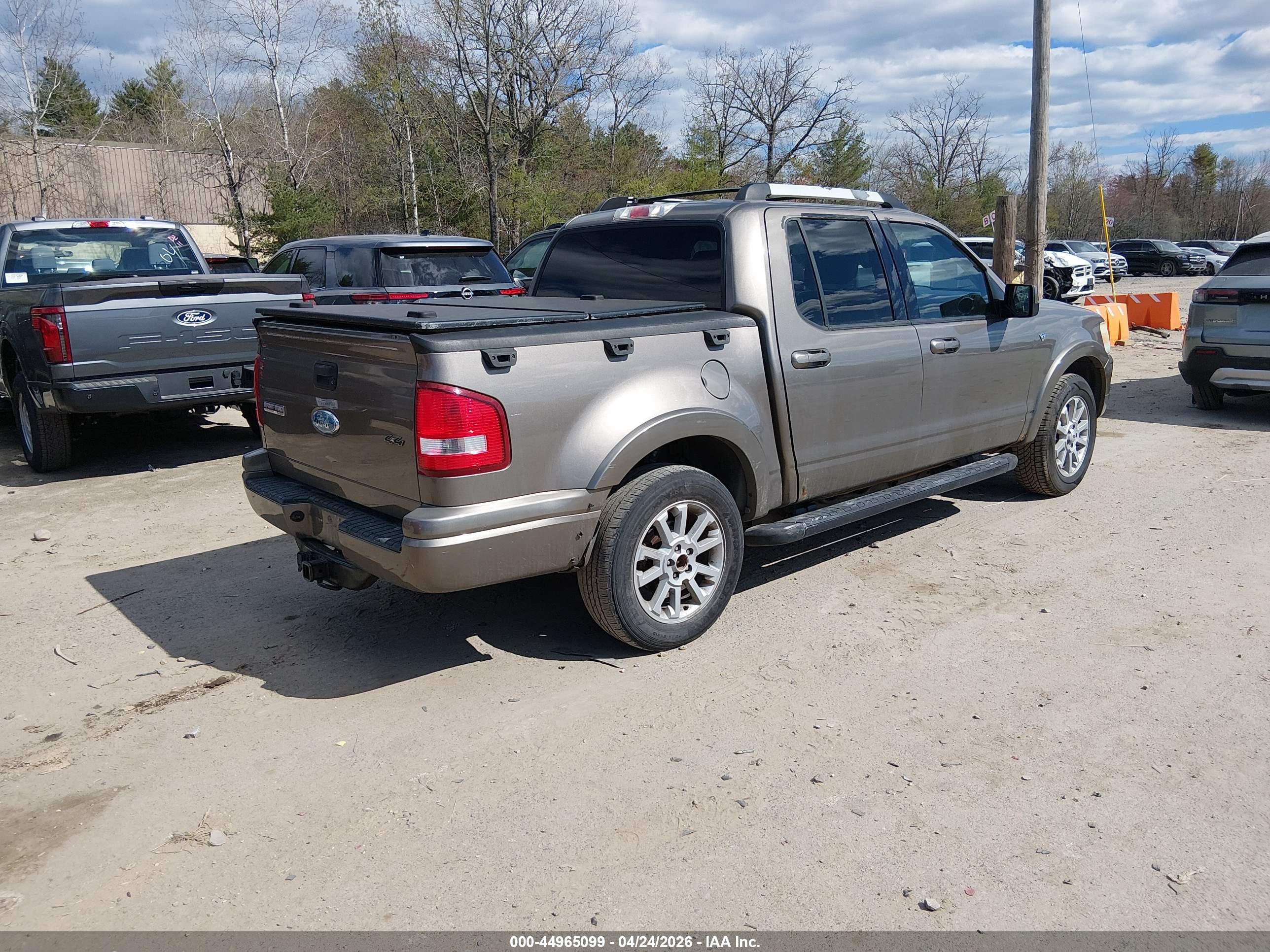 FORD EXPLORER image 4