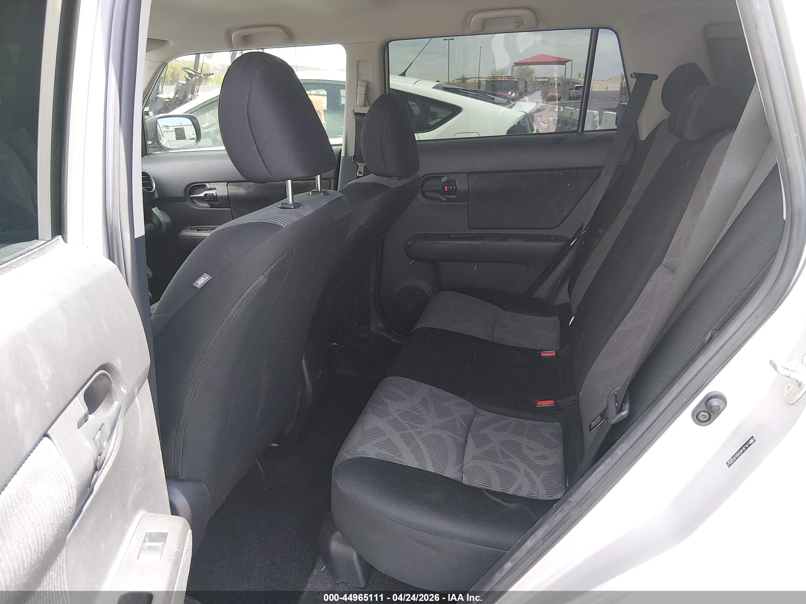 SCION XB image 8