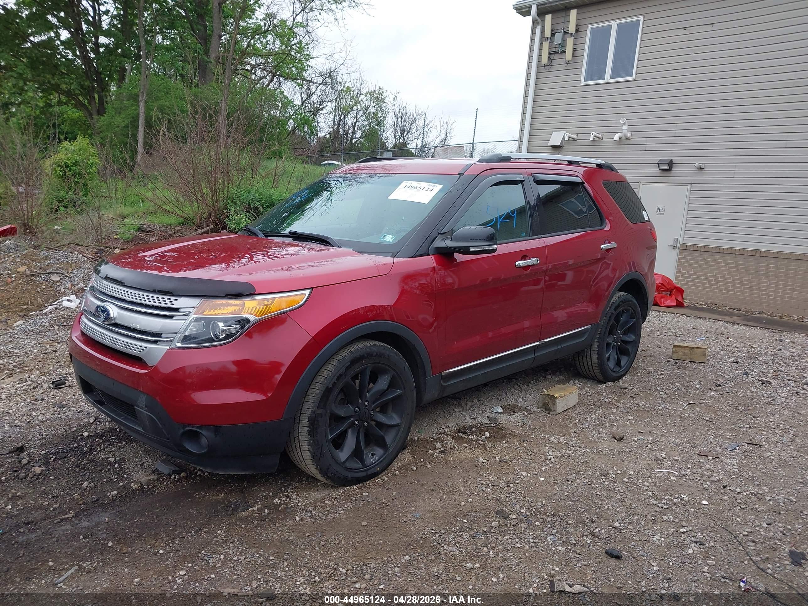 FORD EXPLORER image 2