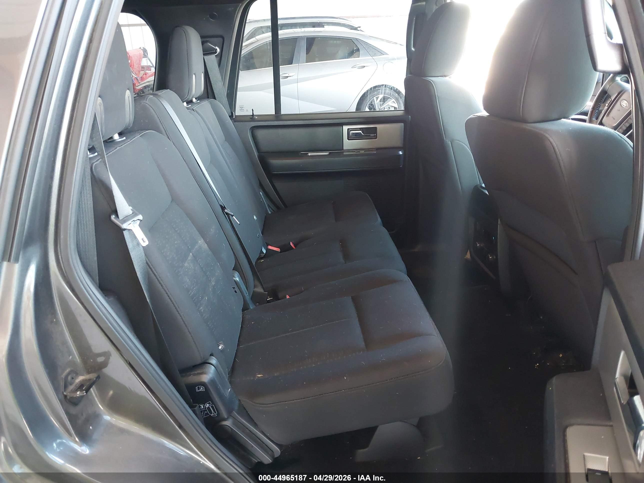 FORD EXPEDITION image 8