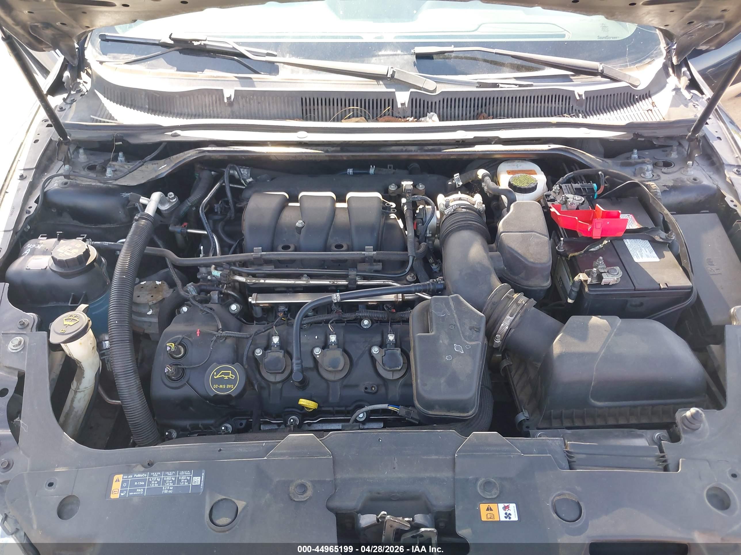 FORD TAURUS image 10