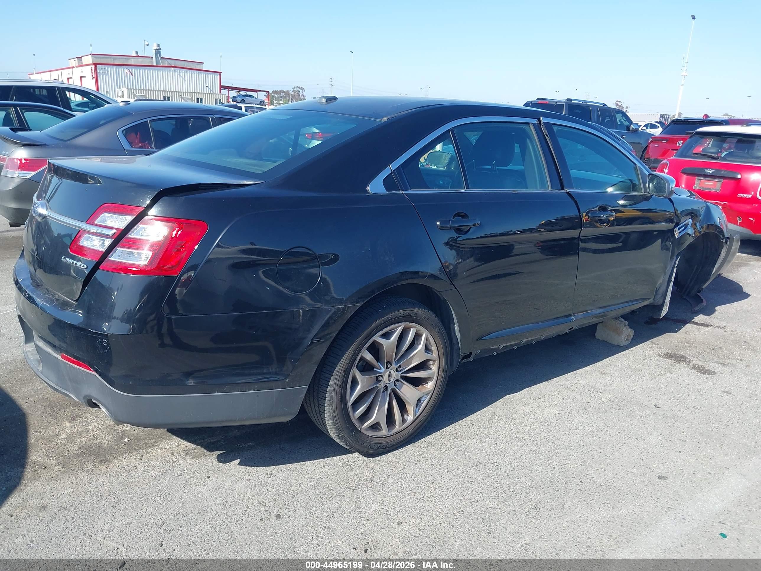 FORD TAURUS image 4