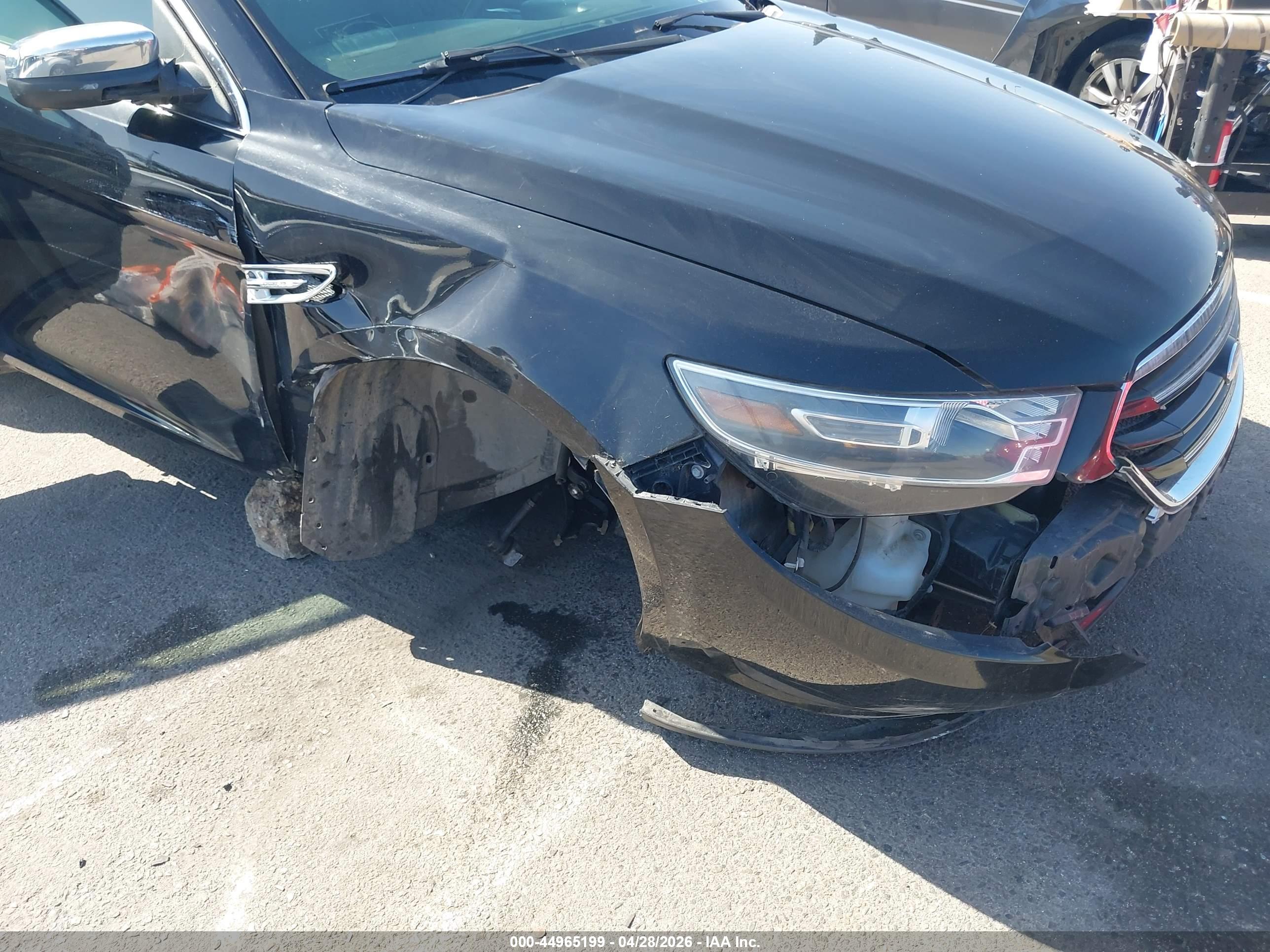 FORD TAURUS image 6