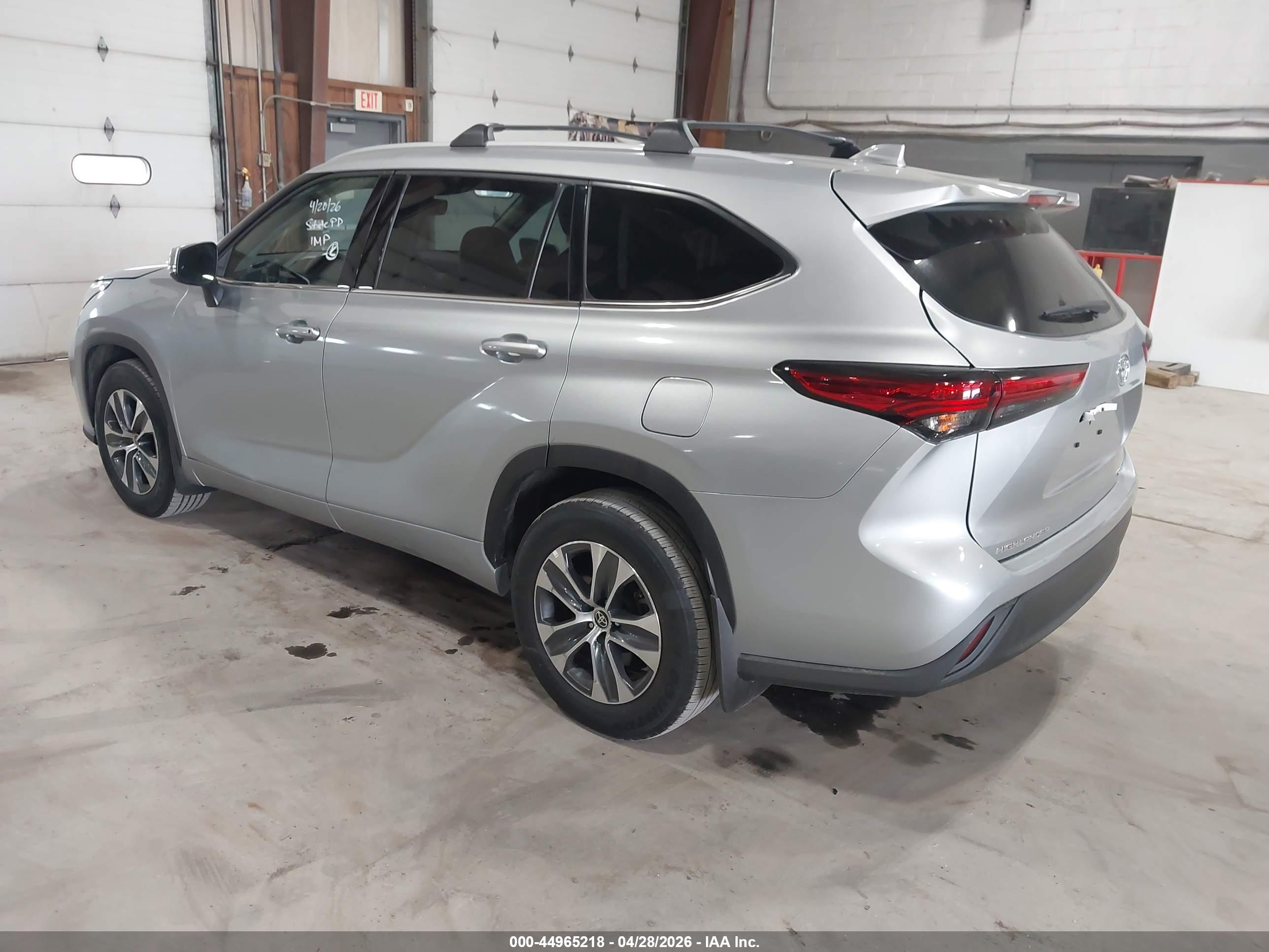 TOYOTA HIGHLANDER image 3