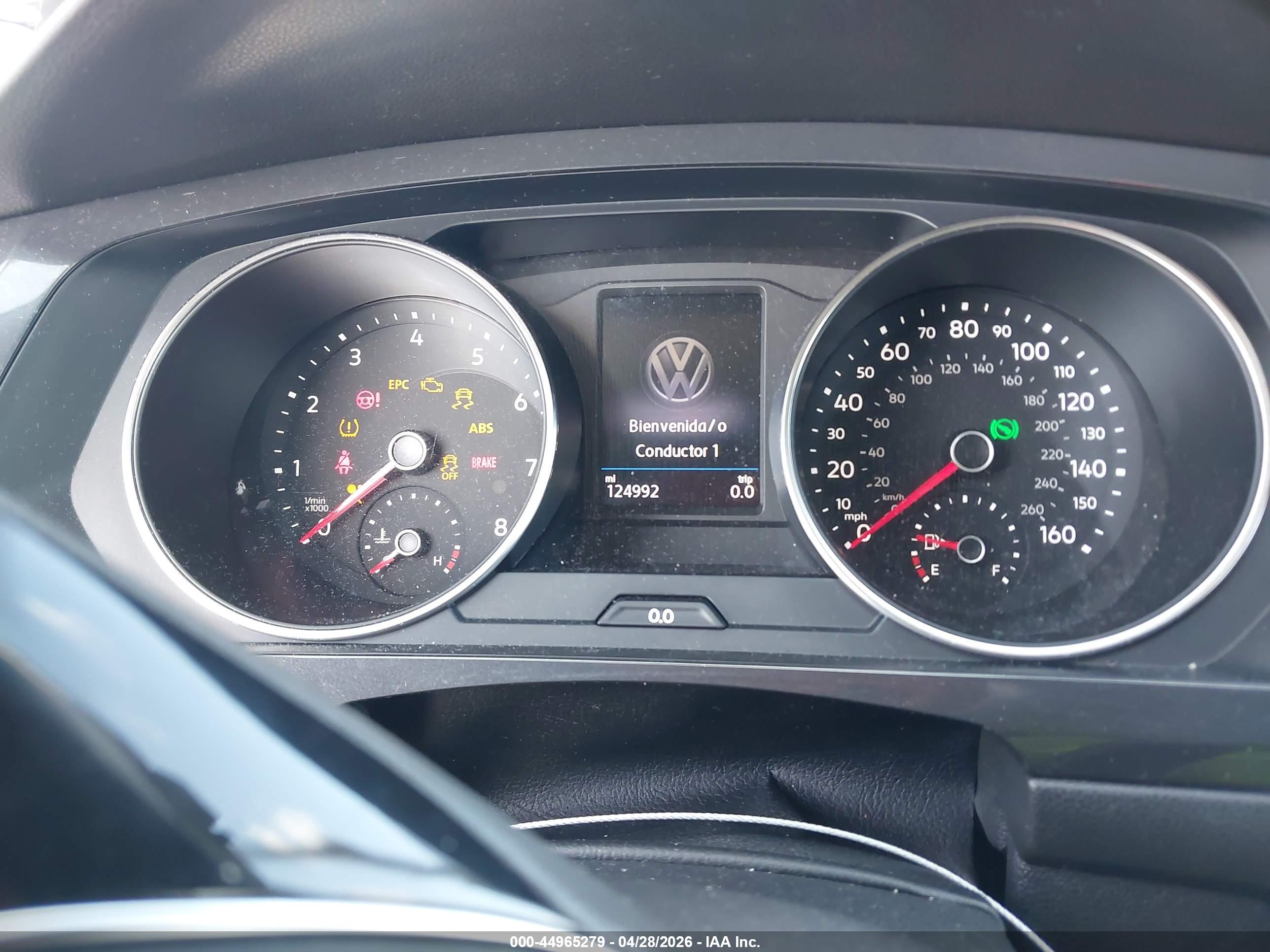 VOLKSWAGEN TIGUAN image 7
